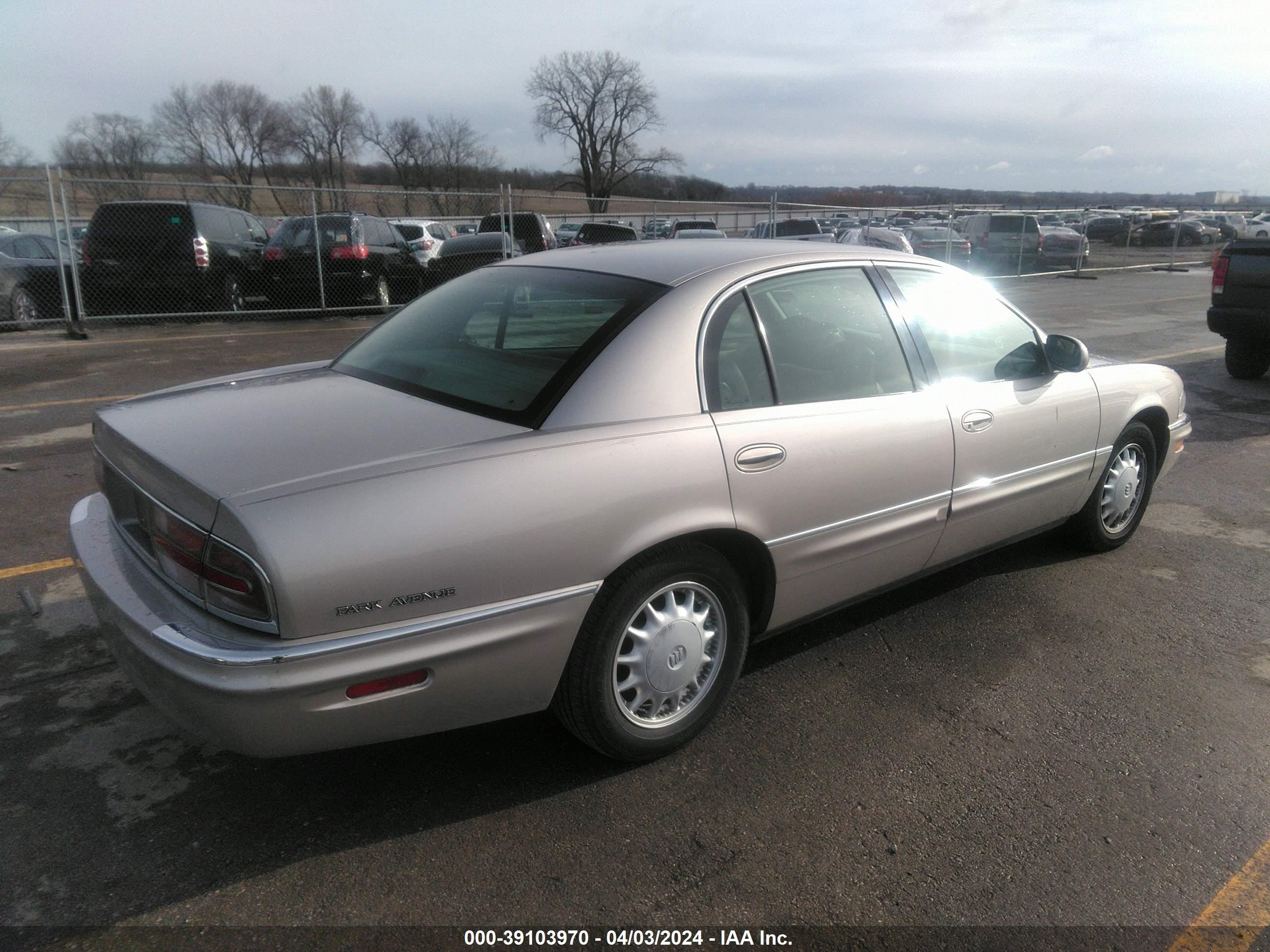 Photo 3 VIN: 1G4CW52K6W4610005 - BUICK PARK AVENUE 