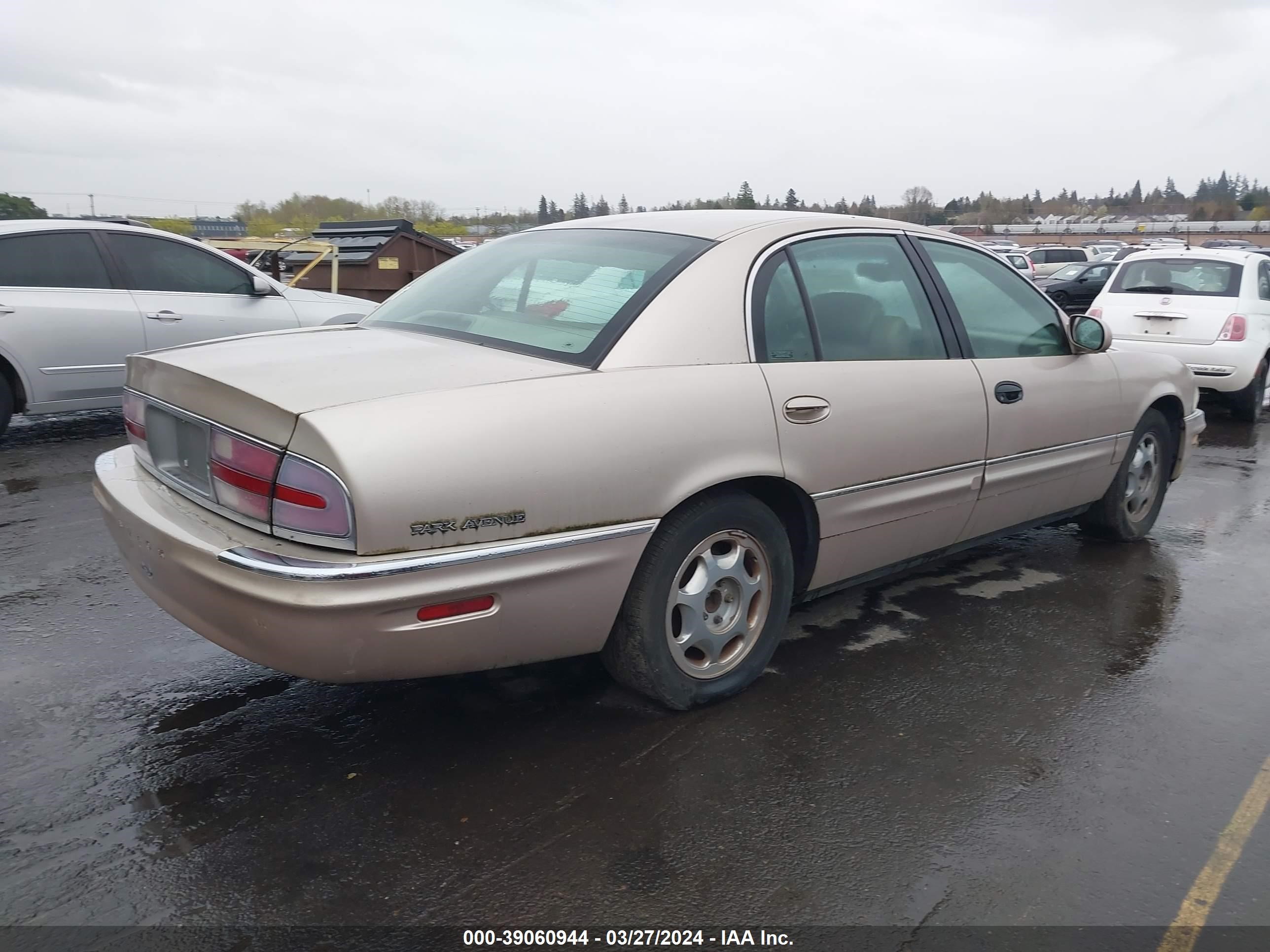 Photo 3 VIN: 1G4CW52K6W4633686 - BUICK PARK AVENUE 