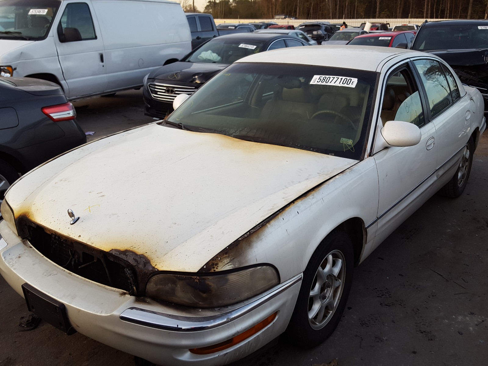 Photo 1 VIN: 1G4CW52K7Y4116643 - BUICK PARK AVENU 