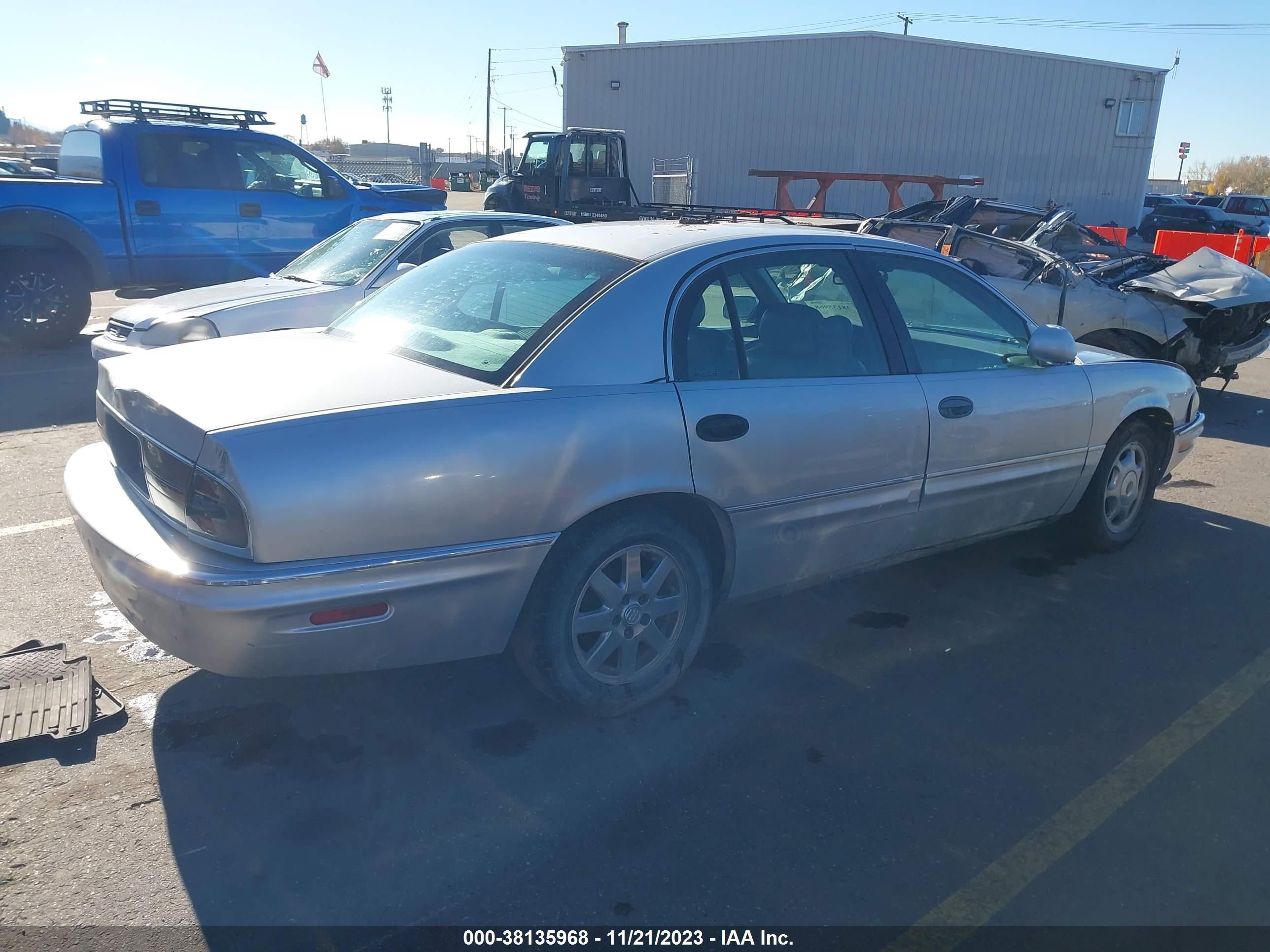 Photo 3 VIN: 1G4CW52K8Y4145617 - BUICK PARK AVENUE 