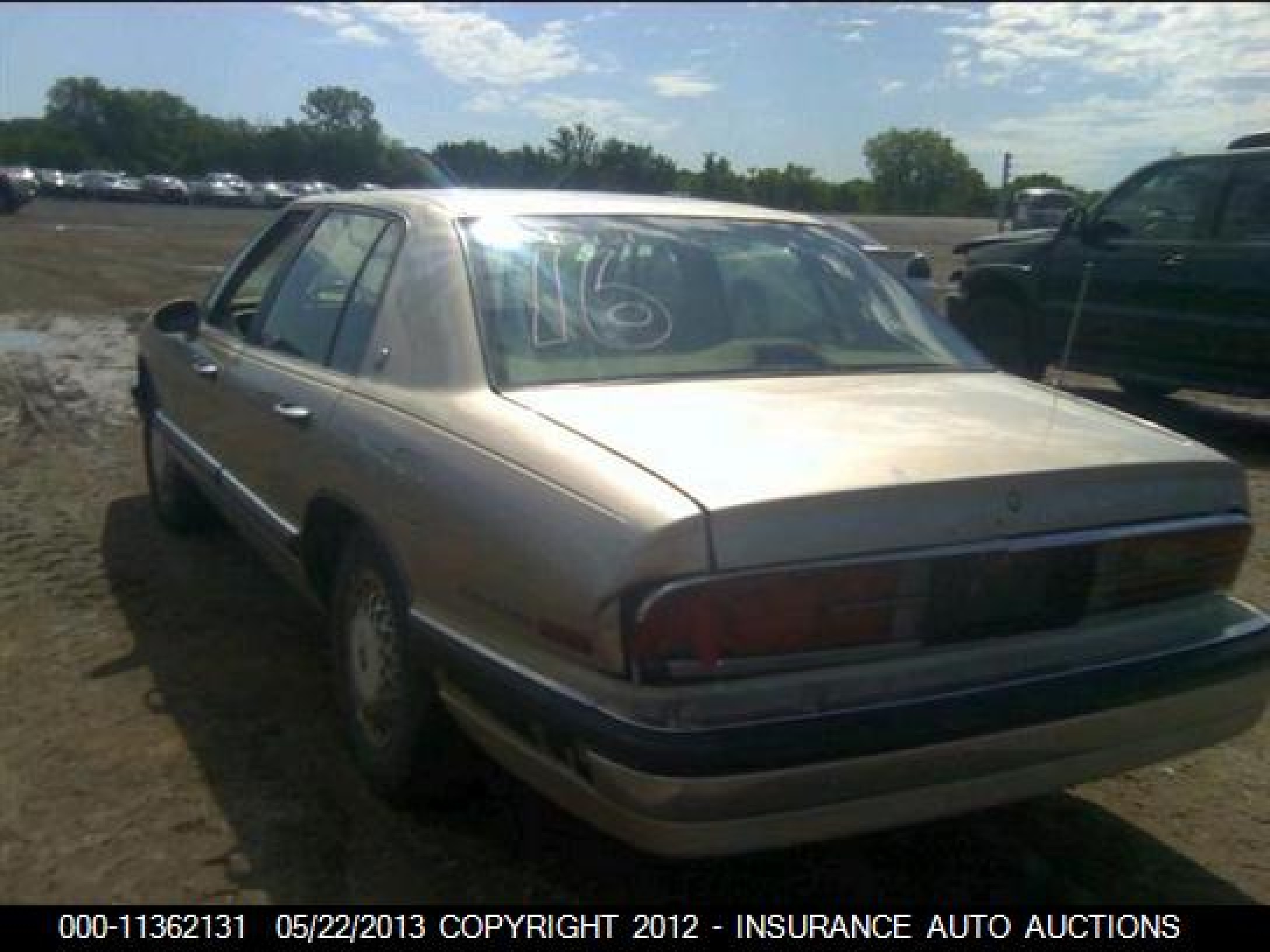 Photo 2 VIN: 1G4CW52L0R1603498 - BUICK PARK AVENUE 