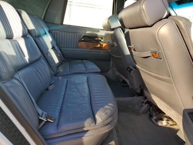 Photo 9 VIN: 1G4CW52L0RH618171 - BUICK PARK AVENU 