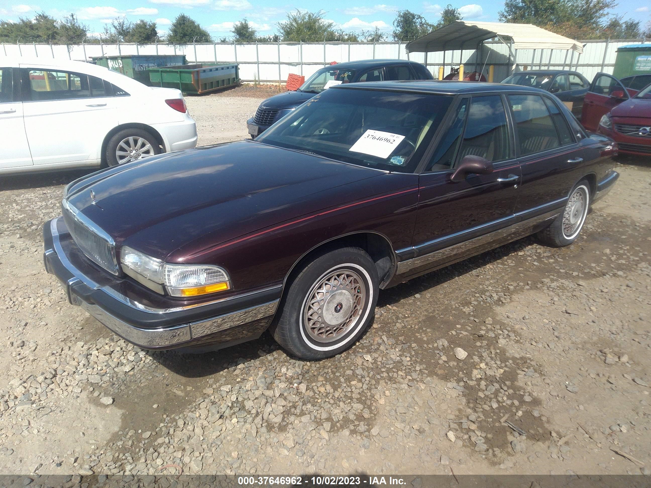 Photo 1 VIN: 1G4CW52L2R1601185 - BUICK PARK AVENUE 