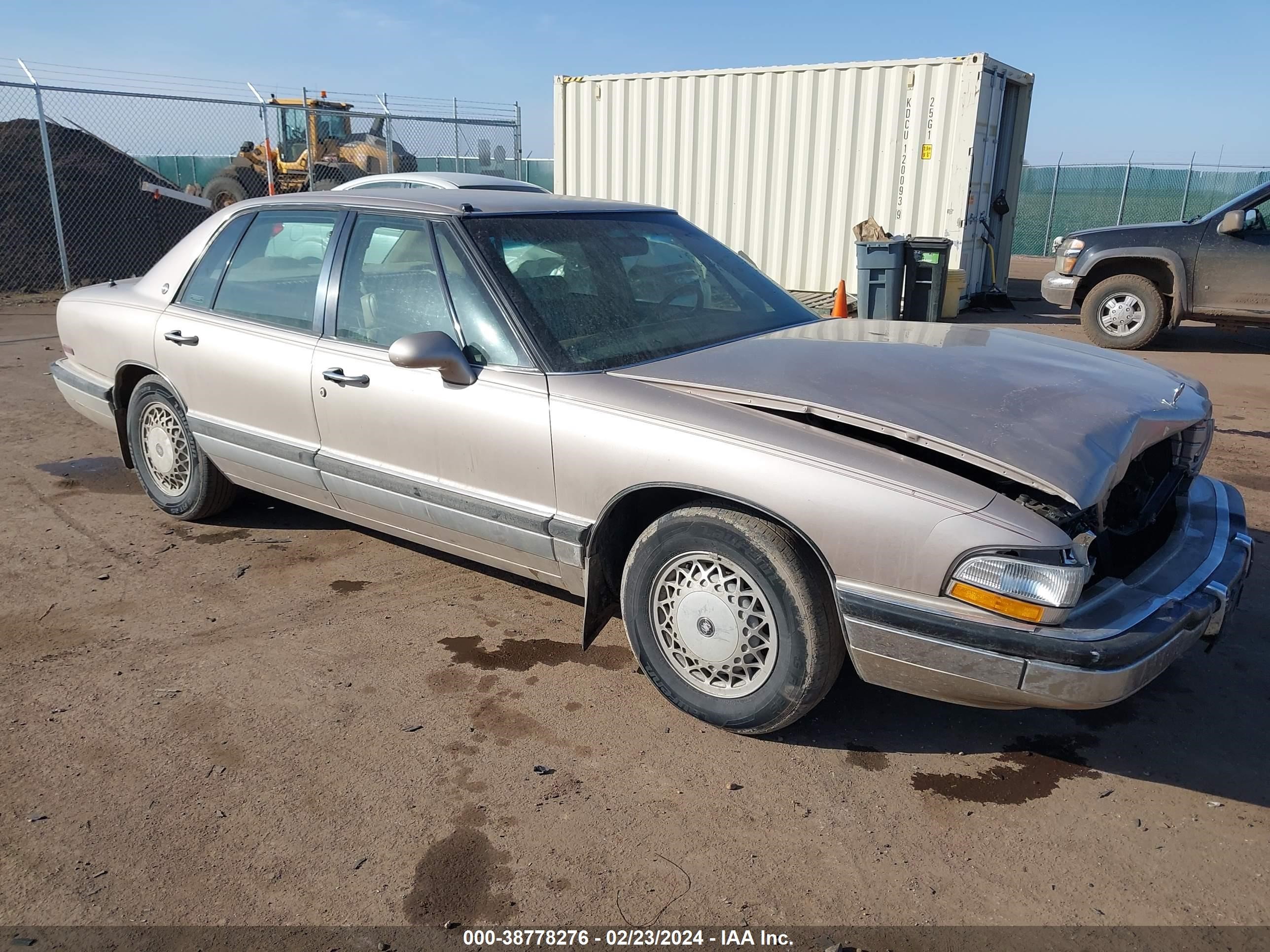 Photo 0 VIN: 1G4CW52L4RH606136 - BUICK PARK AVENUE 