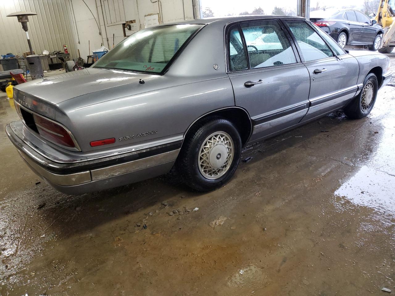 Photo 2 VIN: 1G4CW53L9M1629069 - BUICK PARK AVENUE 