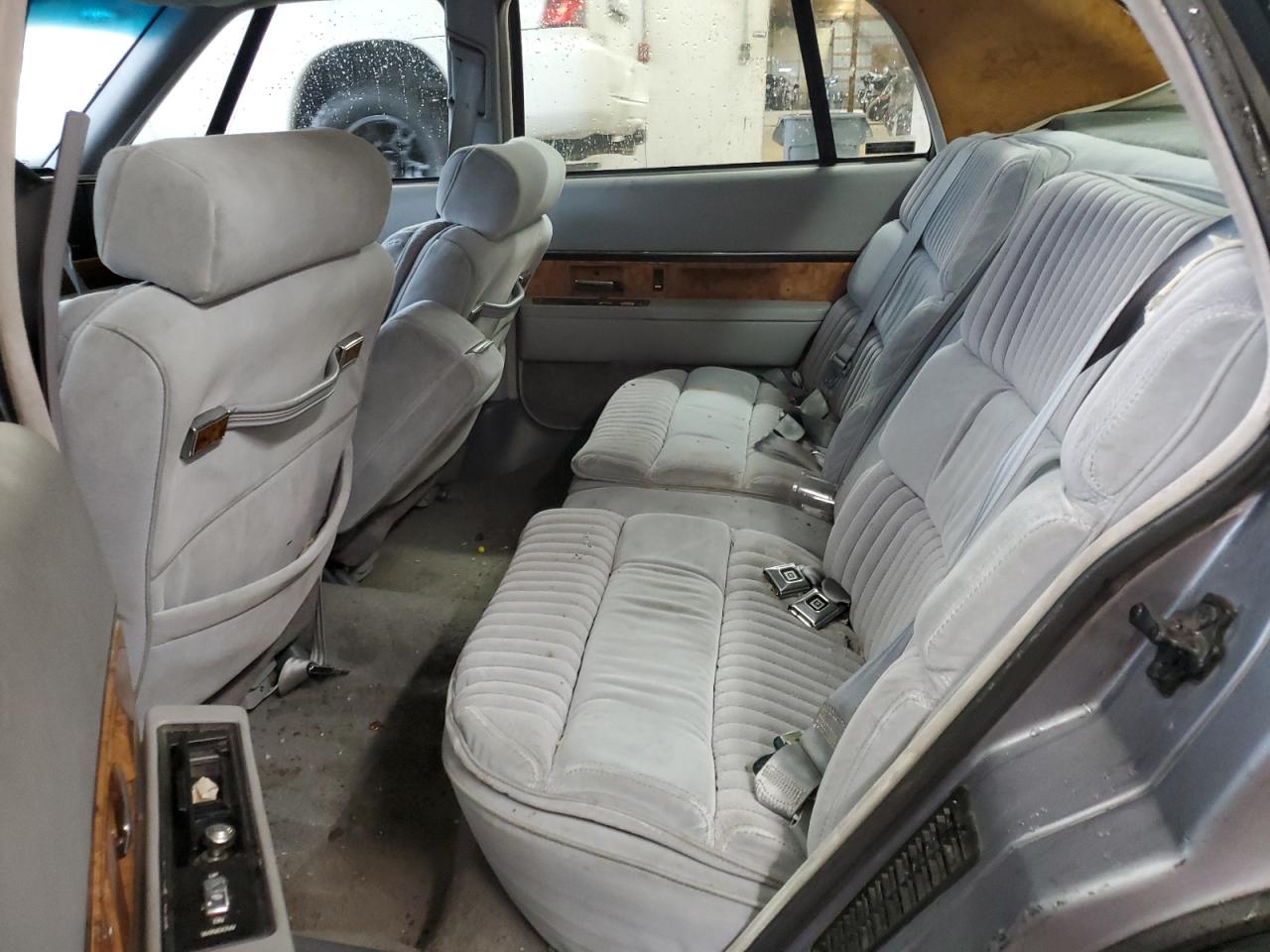 Photo 9 VIN: 1G4CW53L9M1629069 - BUICK PARK AVENUE 