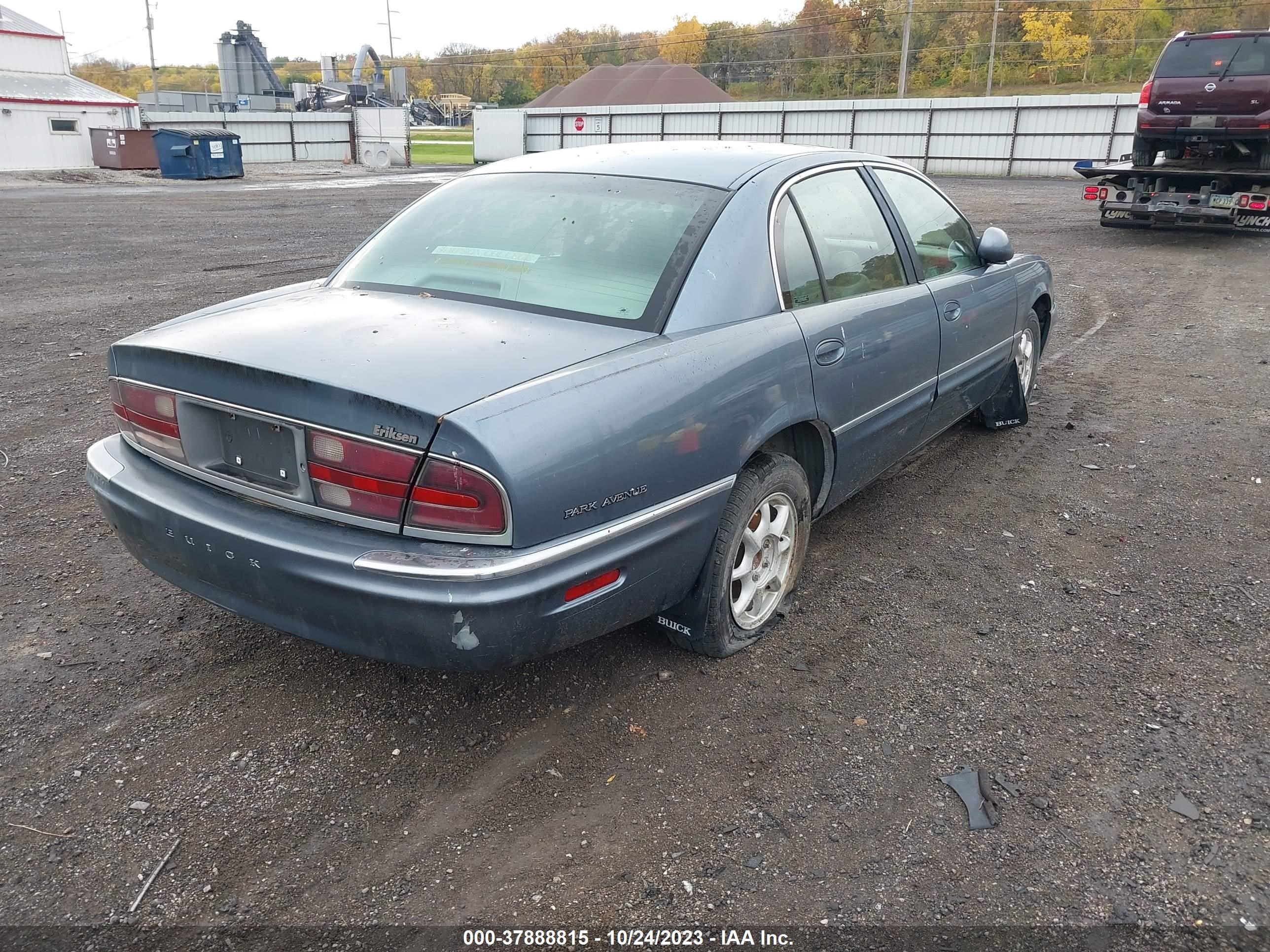 Photo 3 VIN: 1G4CW54K114220399 - BUICK PARK AVENUE 