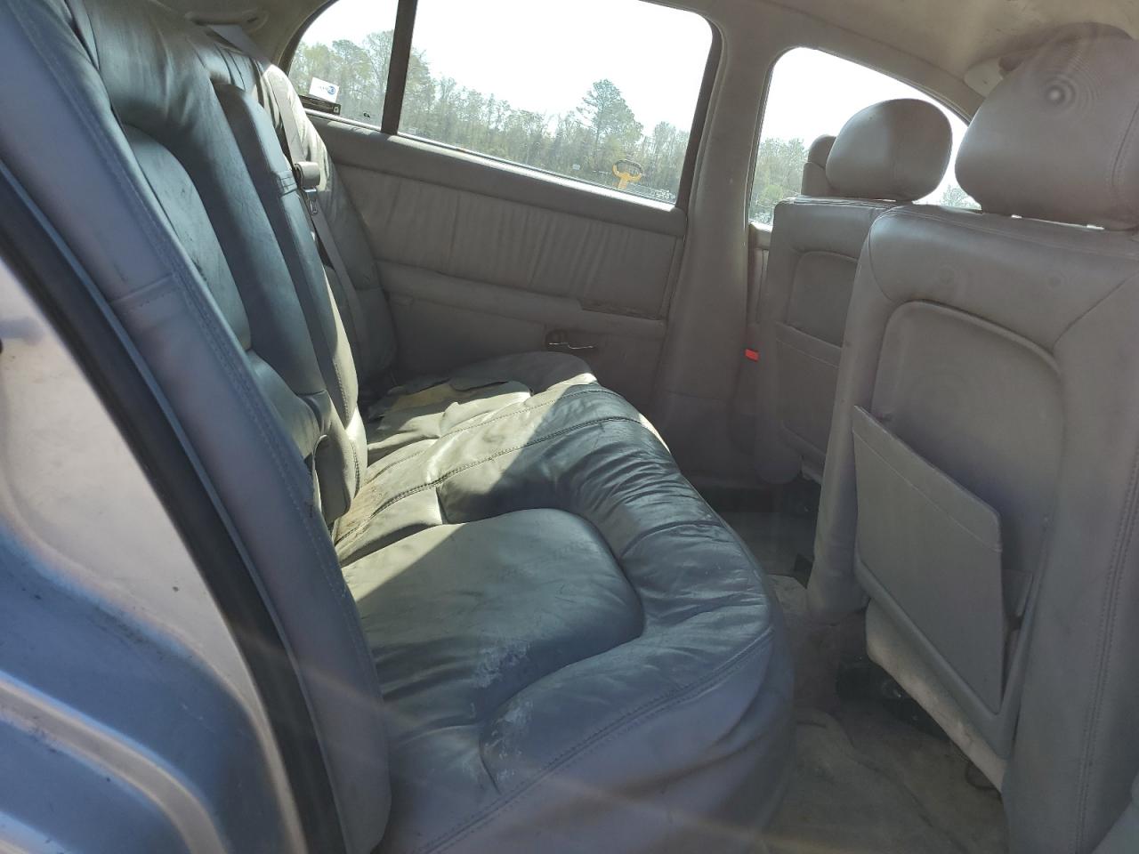 Photo 9 VIN: 1G4CW54K124145267 - BUICK PARK AVENUE 