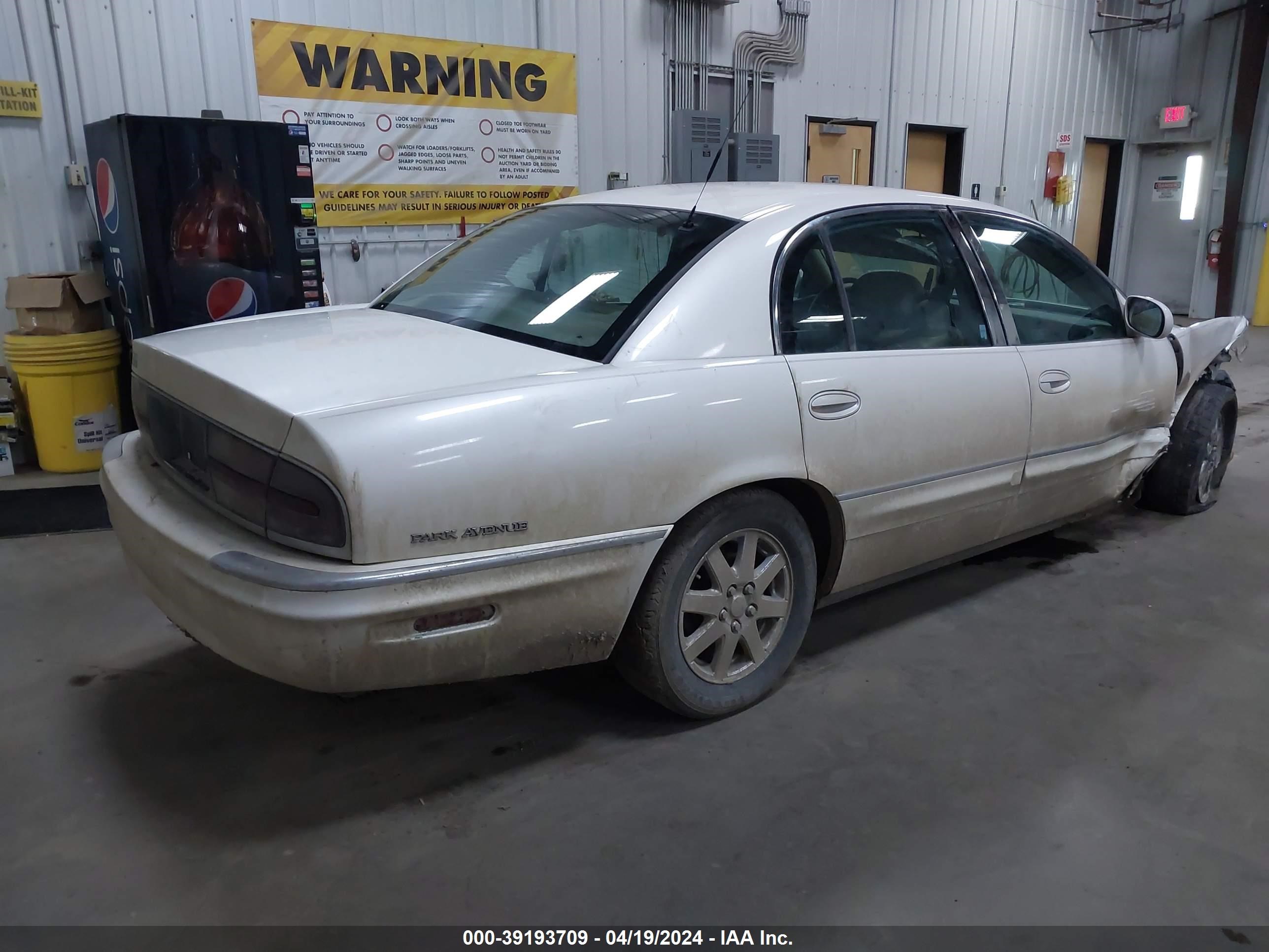 Photo 3 VIN: 1G4CW54K144138516 - BUICK PARK AVENUE 