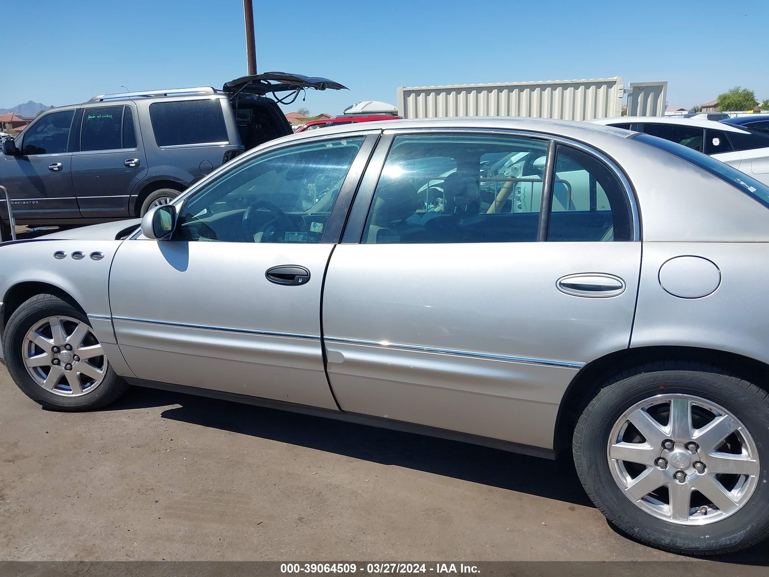 Photo 11 VIN: 1G4CW54K154102942 - BUICK PARK AVENUE 