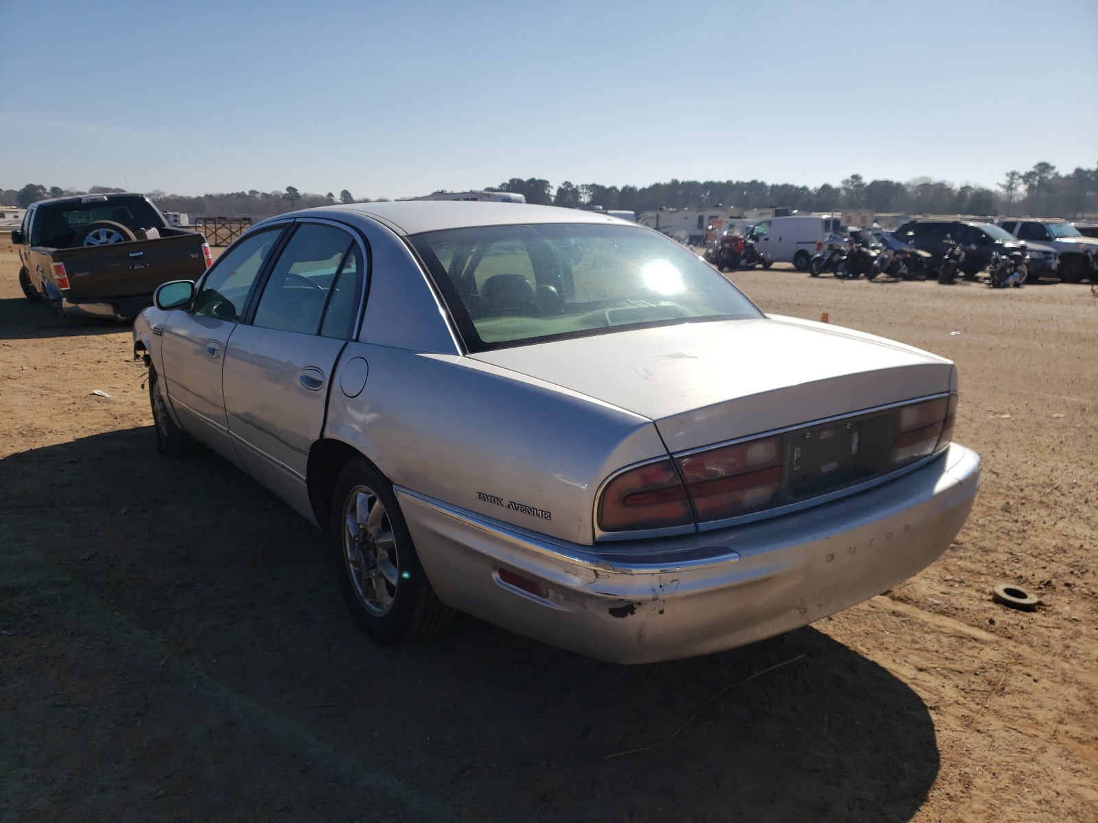 Photo 2 VIN: 1G4CW54K424108584 - BUICK PARK AVENU 