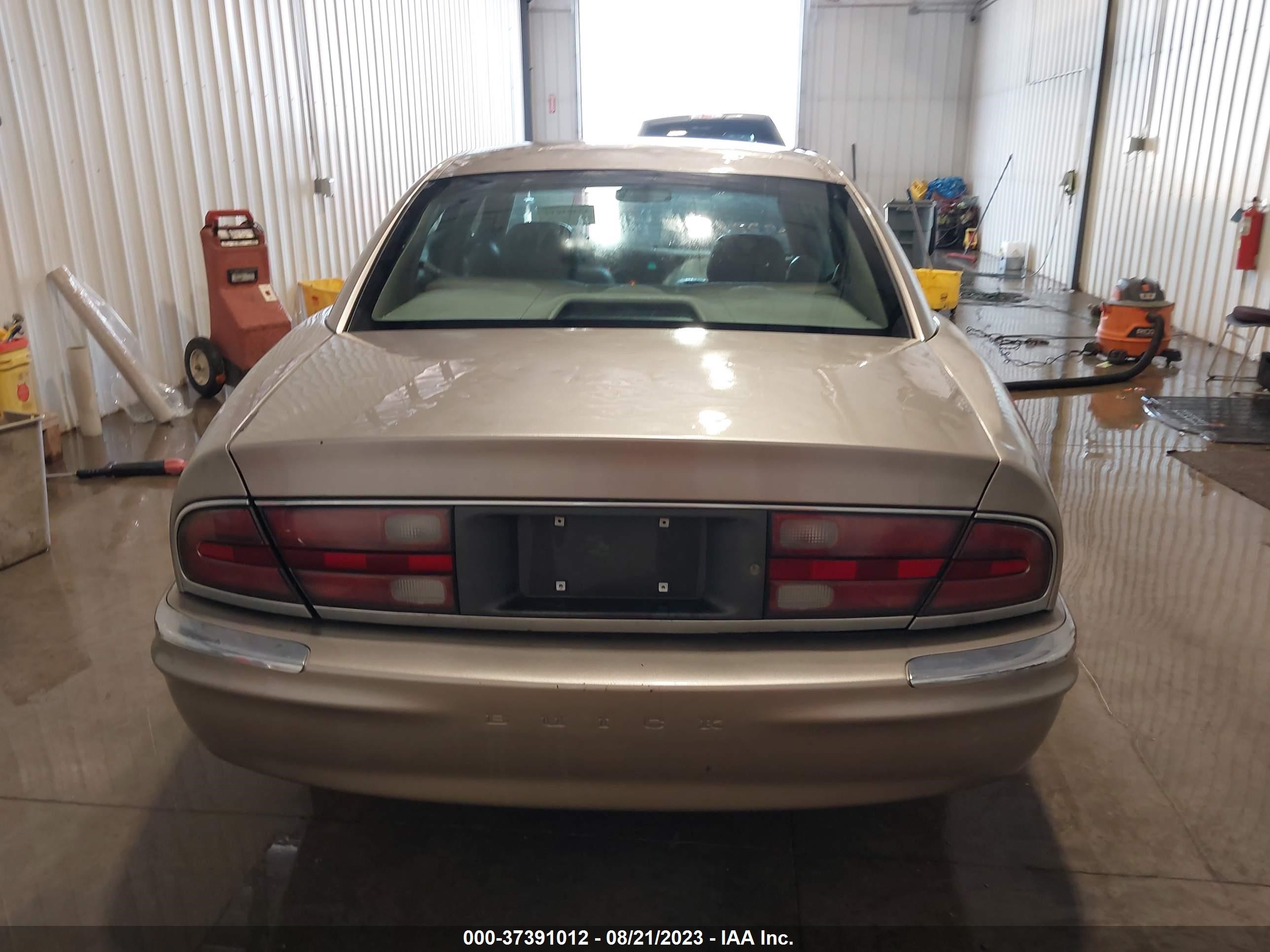 Photo 15 VIN: 1G4CW54K434198076 - BUICK PARK AVENUE 