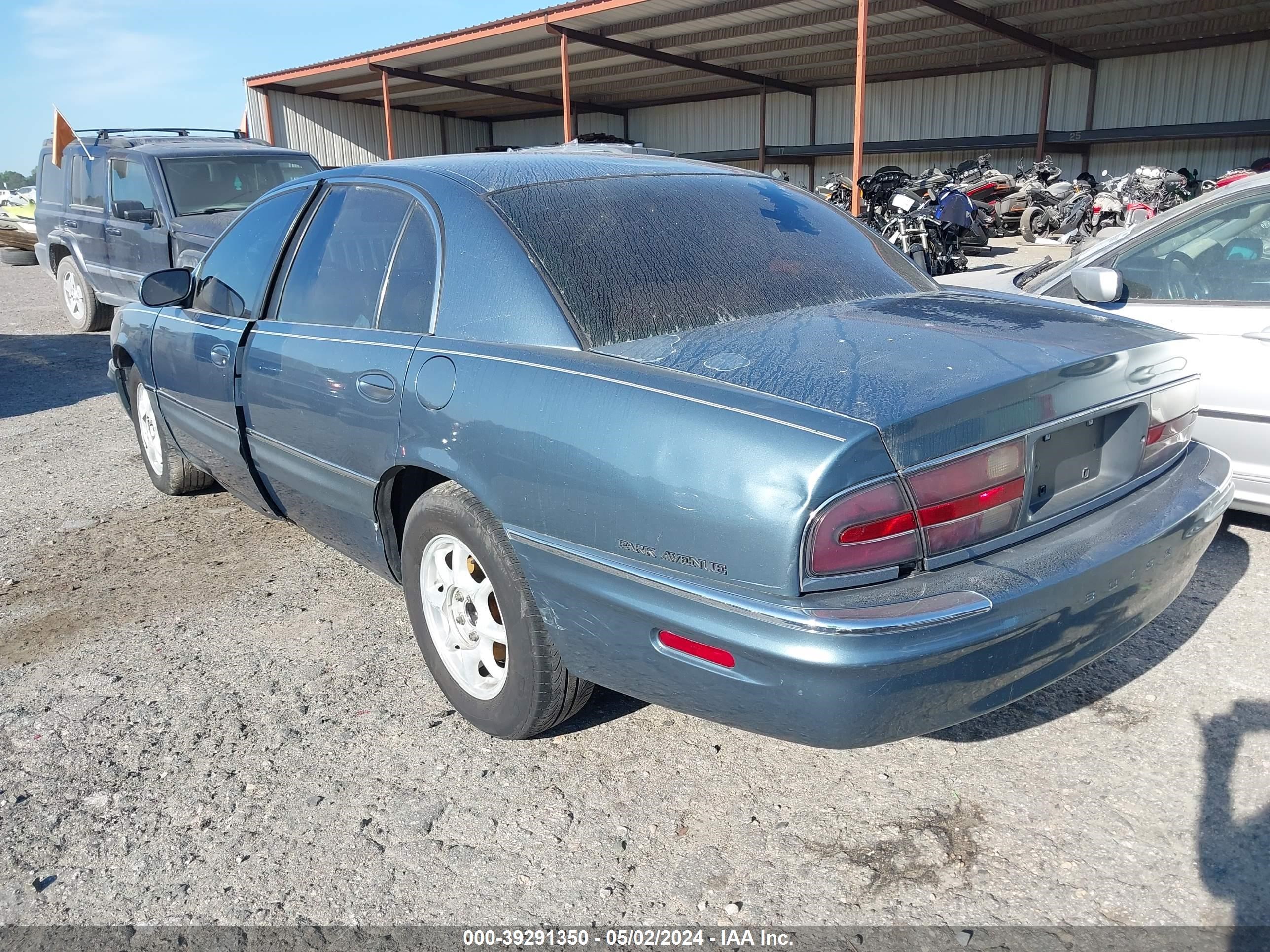 Photo 2 VIN: 1G4CW54K4Y4284799 - BUICK PARK AVENUE 