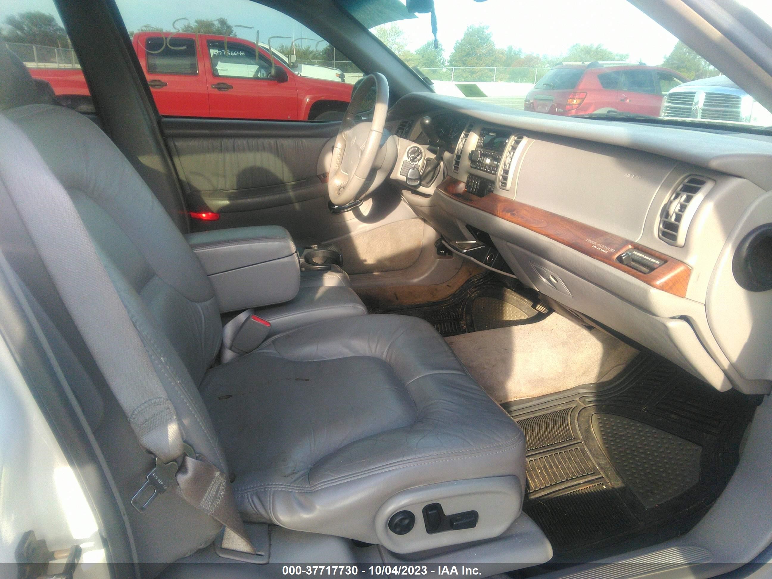 Photo 4 VIN: 1G4CW54K514280587 - BUICK PARK AVENUE 