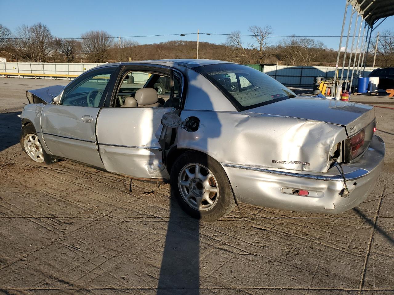 Photo 1 VIN: 1G4CW54K5Y4258096 - BUICK PARK AVENUE 