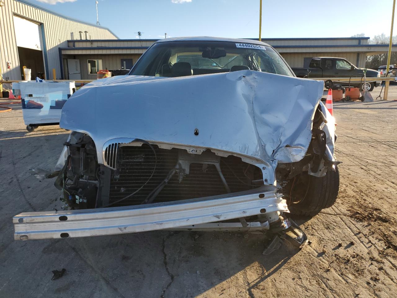 Photo 4 VIN: 1G4CW54K5Y4258096 - BUICK PARK AVENUE 