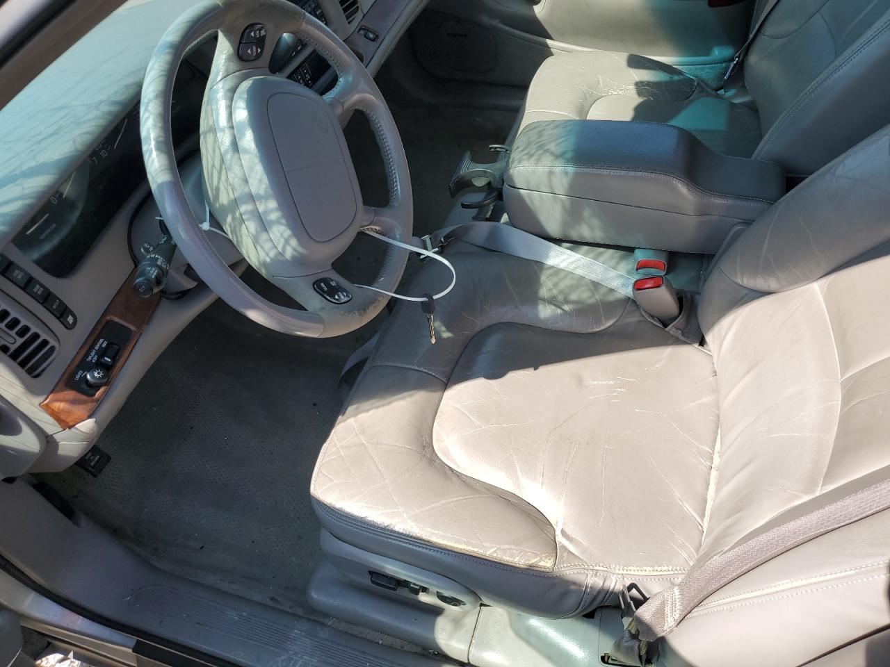 Photo 6 VIN: 1G4CW54K5Y4258096 - BUICK PARK AVENUE 
