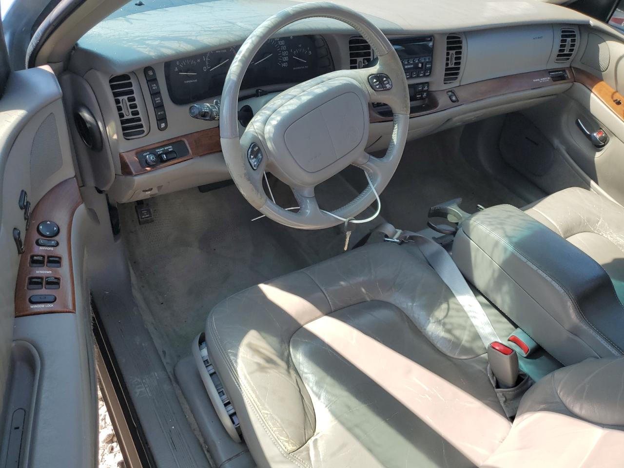 Photo 7 VIN: 1G4CW54K5Y4258096 - BUICK PARK AVENUE 