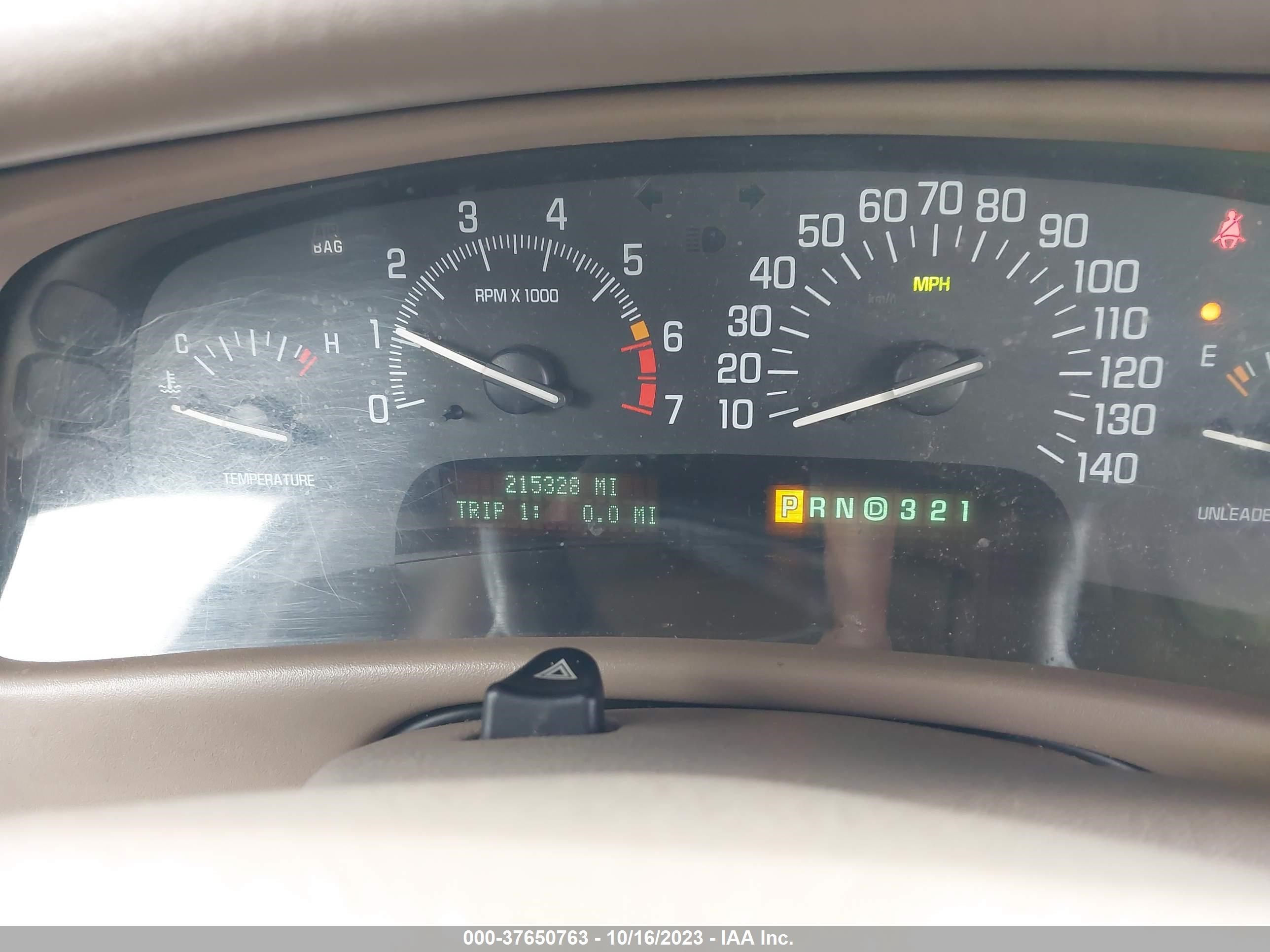 Photo 6 VIN: 1G4CW54K5Y4281412 - BUICK PARK AVENUE 