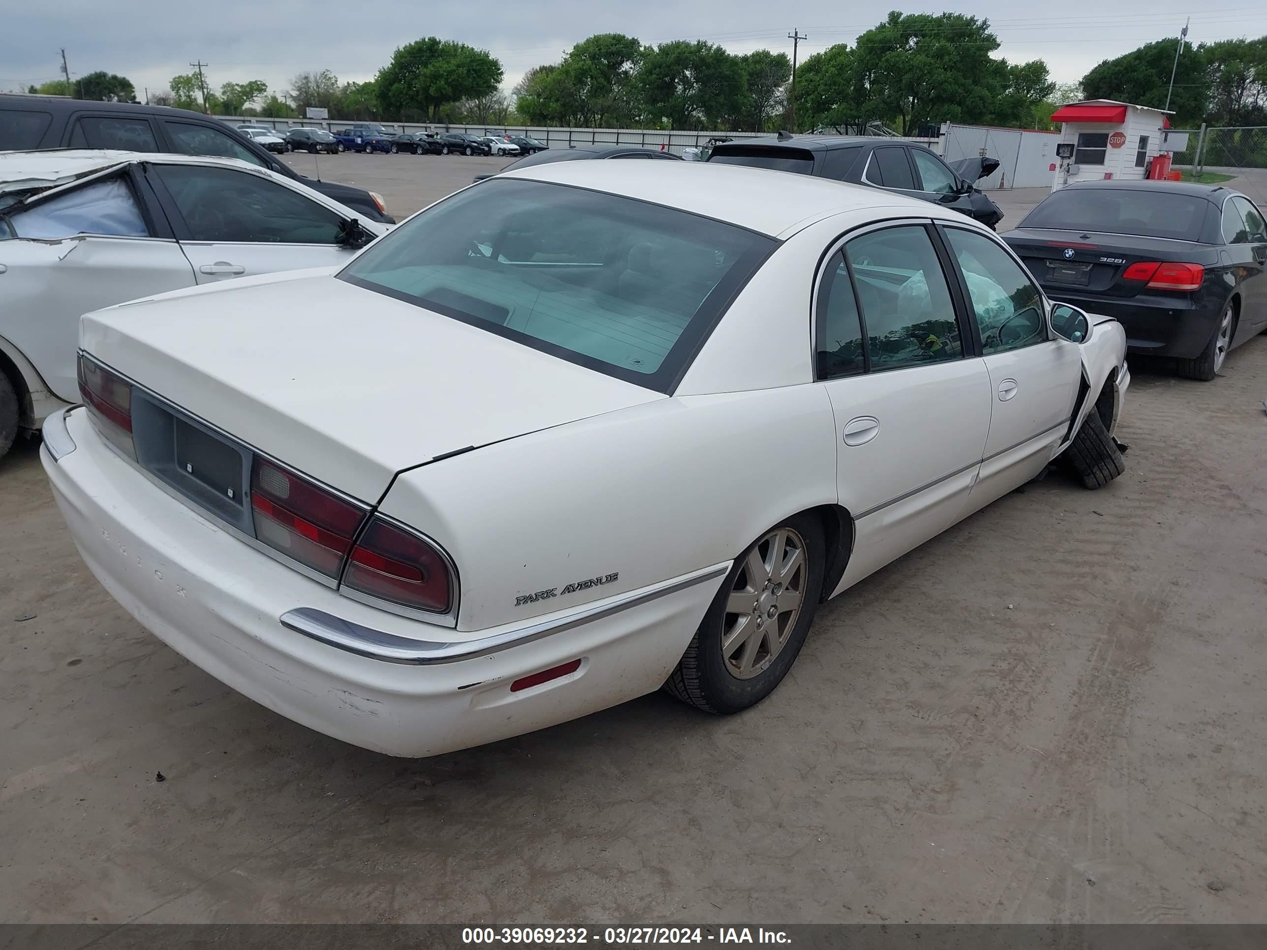 Photo 3 VIN: 1G4CW54K944102783 - BUICK PARK AVENUE 