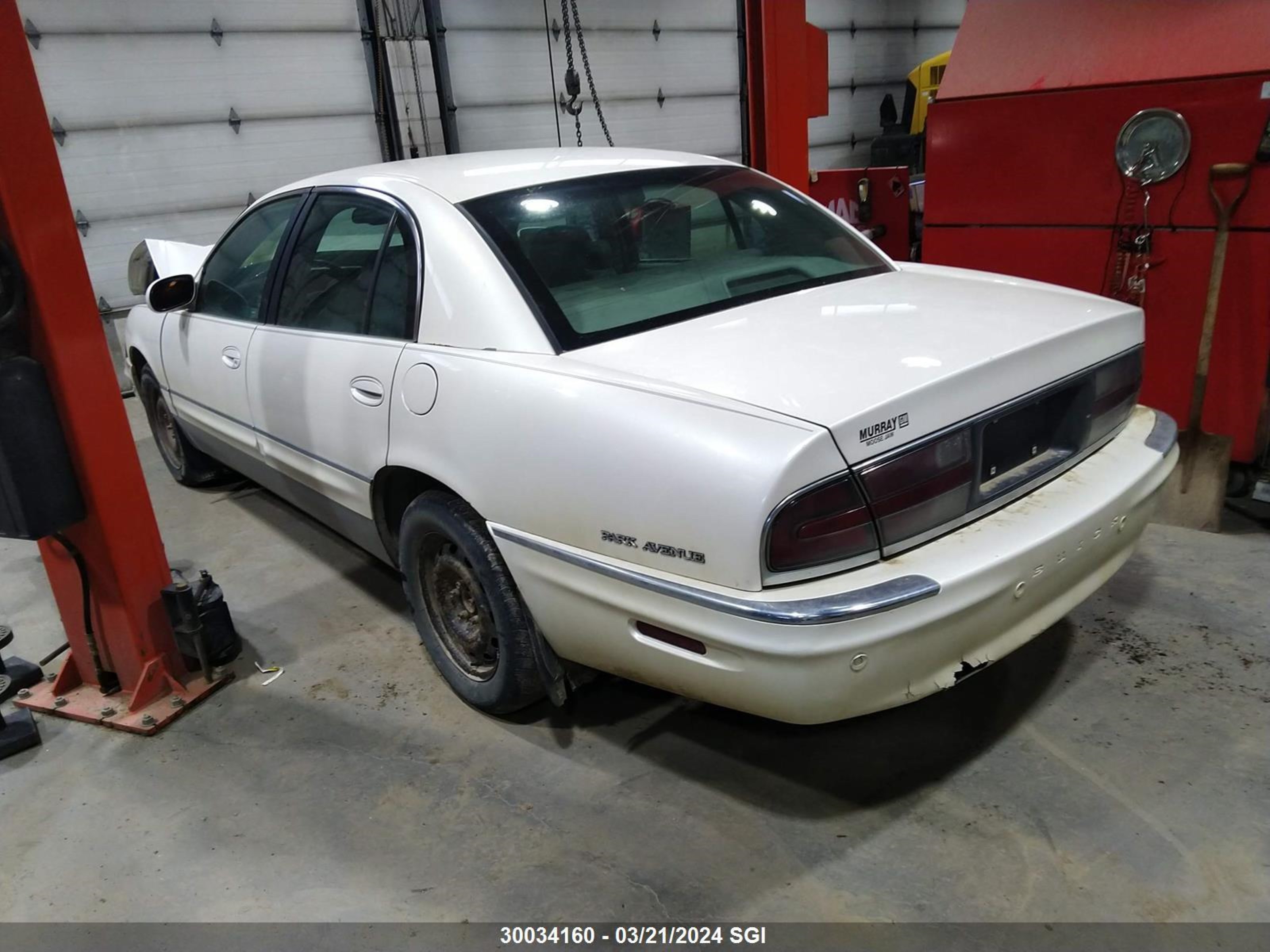 Photo 2 VIN: 1G4CW54KX34154051 - BUICK PARK AVENUE 