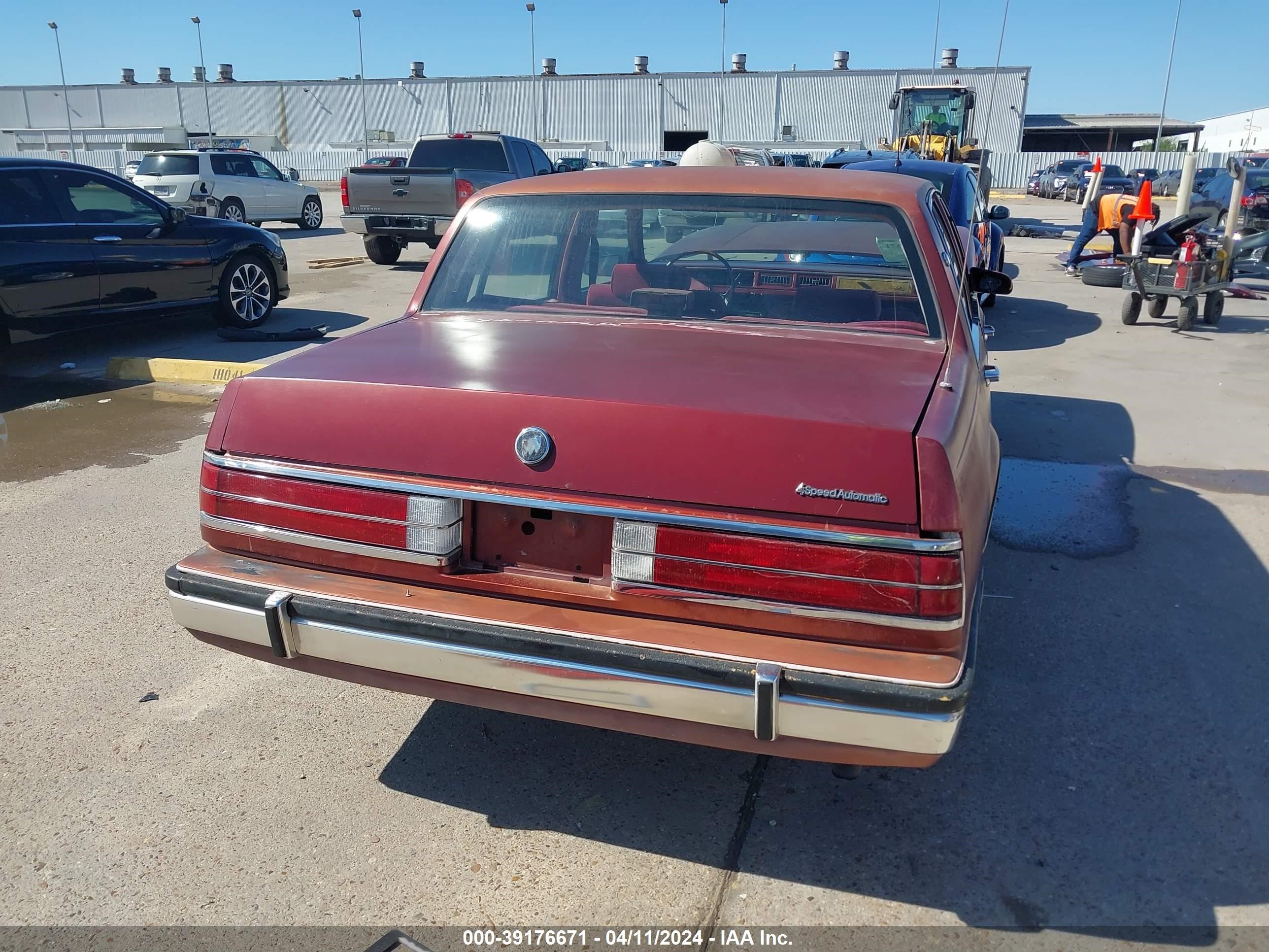 Photo 16 VIN: 1G4CW69B9G1451656 - BUICK ELECTRA 