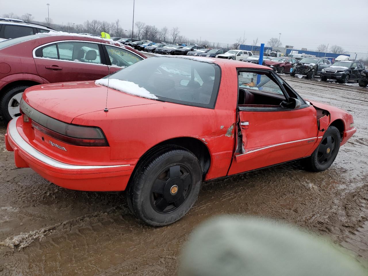 Photo 2 VIN: 1G4EC13C4LB903037 - BUICK REATTA 