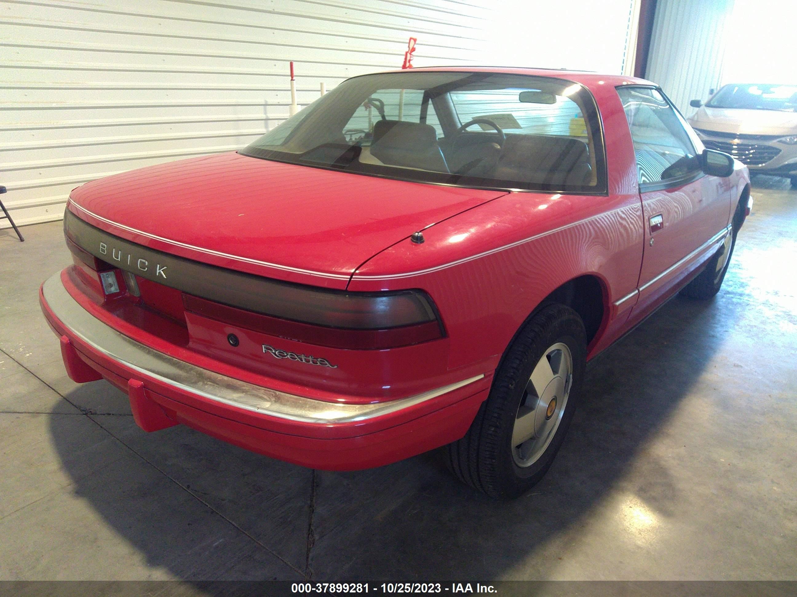 Photo 3 VIN: 1G4EC13C8LB900836 - BUICK REATTA 