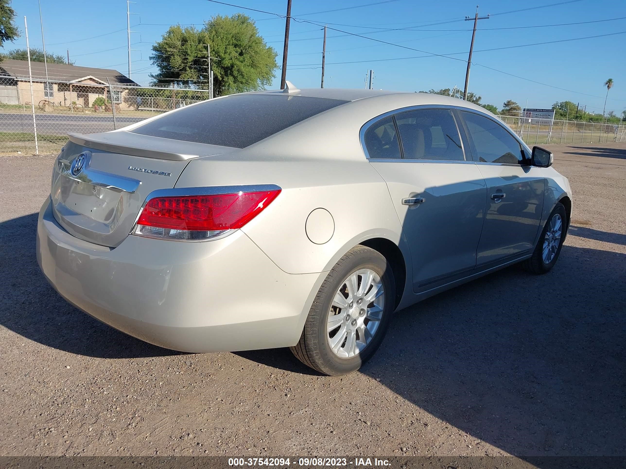 Photo 3 VIN: 1G4GA5EC3AF257837 - BUICK LACROSSE 