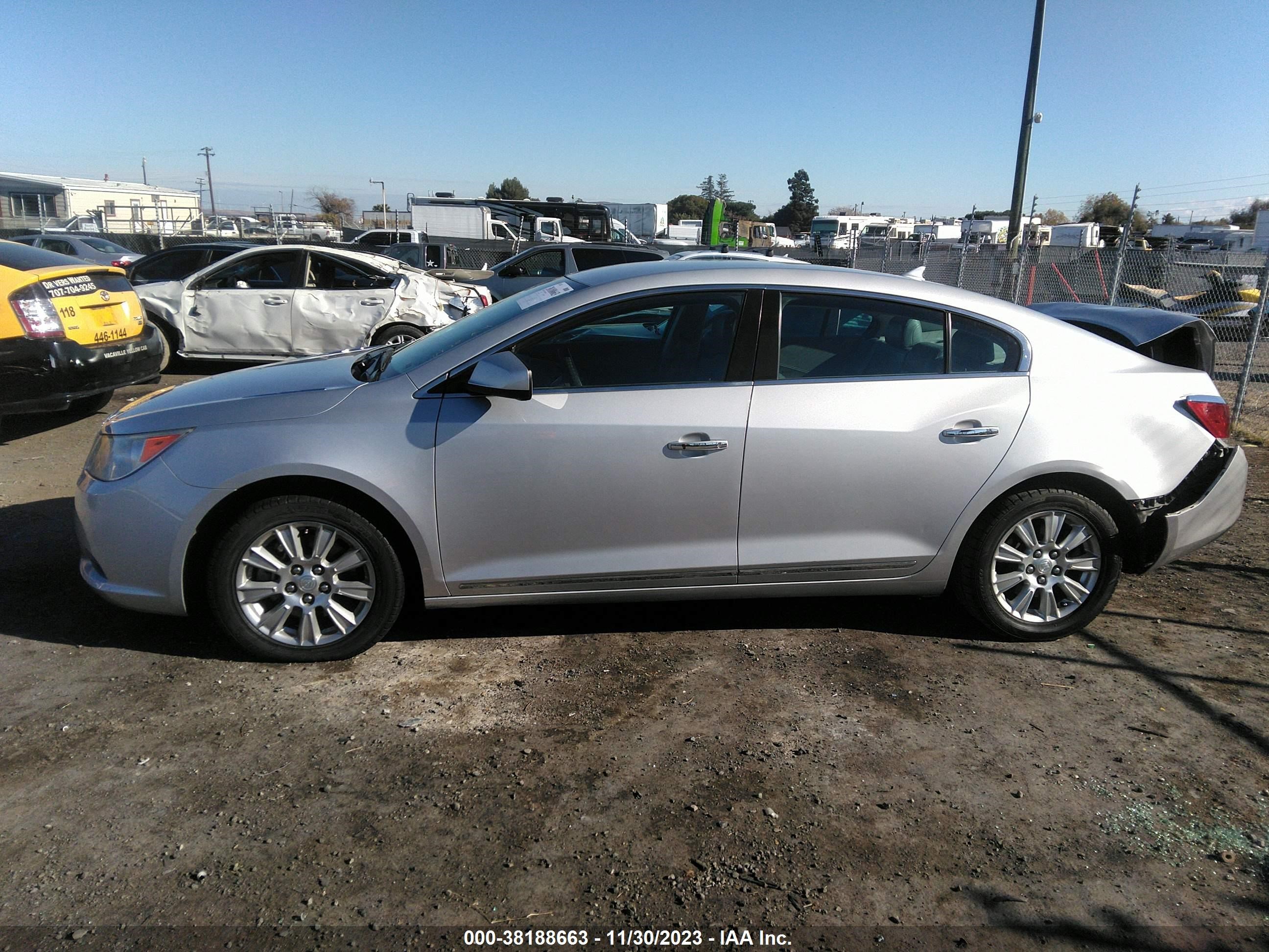 Photo 13 VIN: 1G4GA5ED2BF278298 - BUICK LACROSSE 