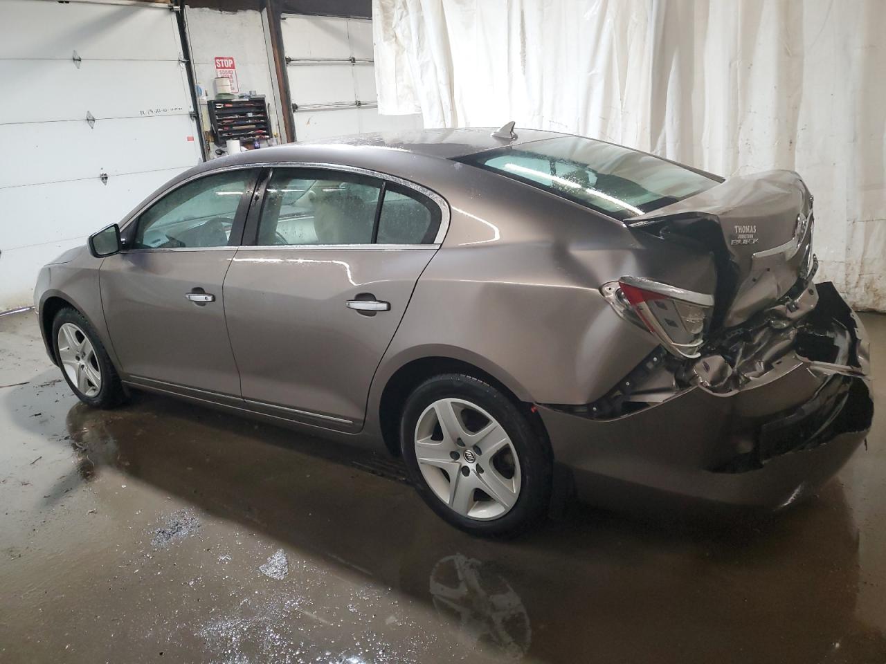 Photo 1 VIN: 1G4GA5ED5BF323959 - BUICK LACROSSE 