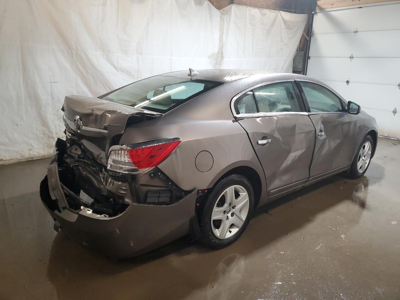 Photo 2 VIN: 1G4GA5ED5BF323959 - BUICK LACROSSE 