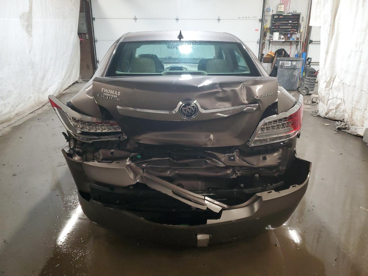 Photo 5 VIN: 1G4GA5ED5BF323959 - BUICK LACROSSE 