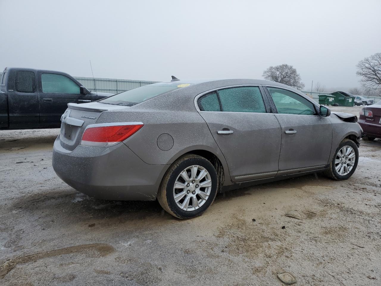 Photo 2 VIN: 1G4GA5ER8CF354491 - BUICK LACROSSE 