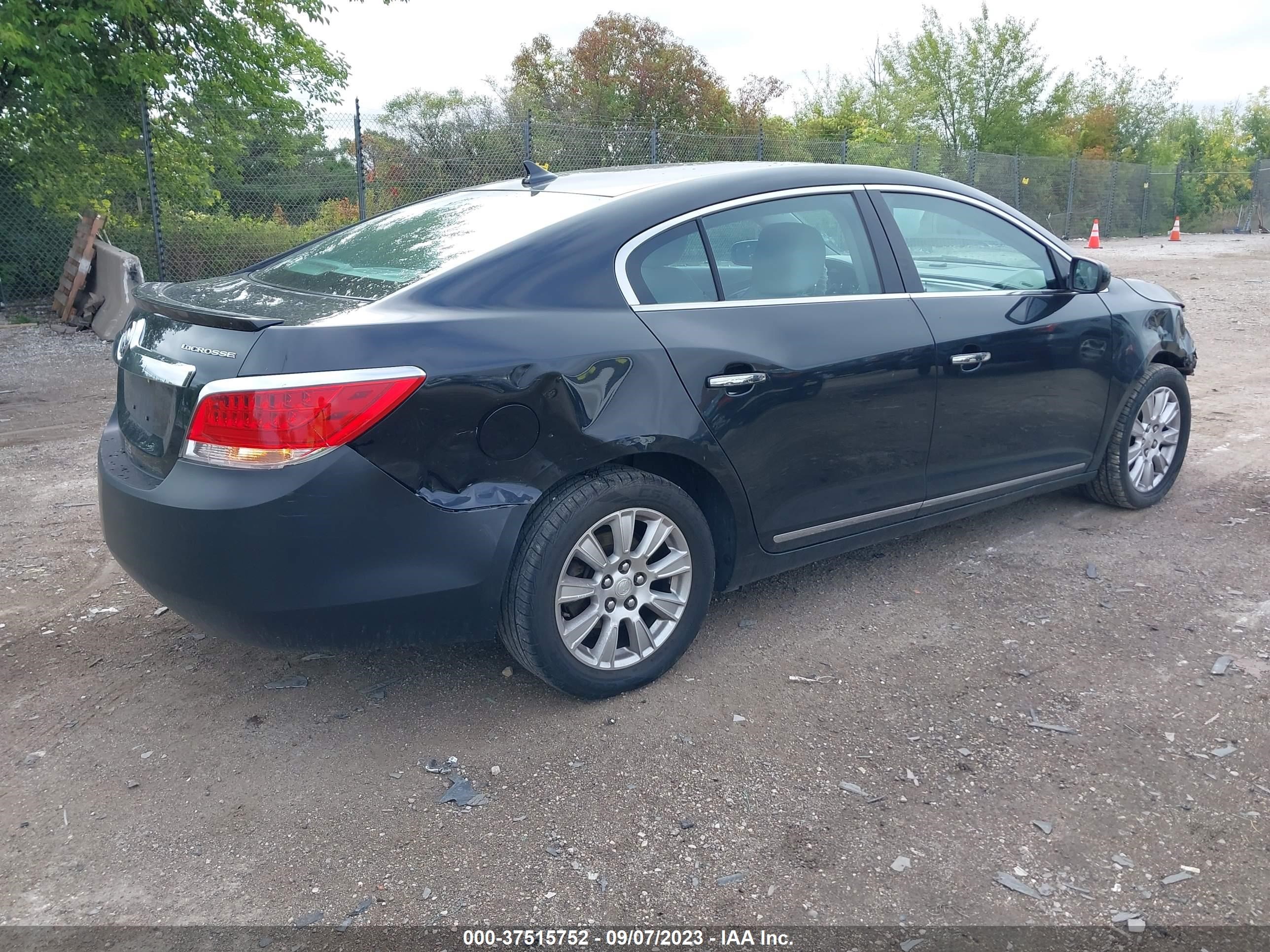 Photo 3 VIN: 1G4GA5ER9DF254420 - BUICK LACROSSE 