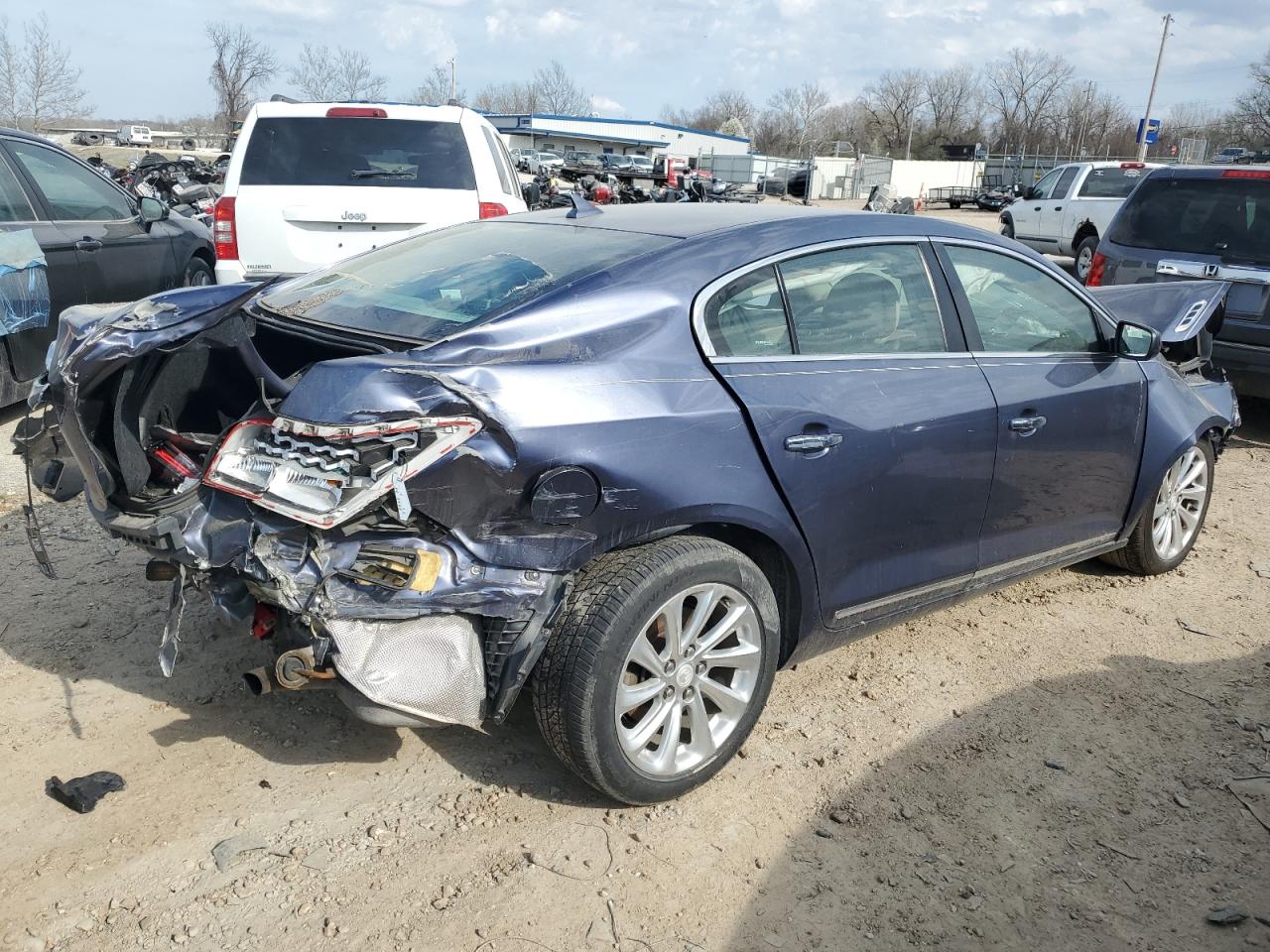 Photo 2 VIN: 1G4GA5G31EF199682 - BUICK LACROSSE 