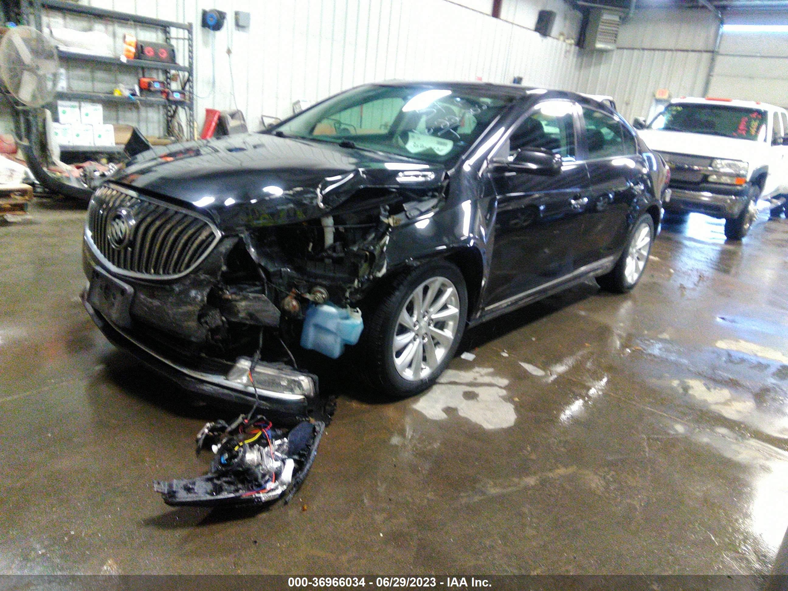 Photo 1 VIN: 1G4GA5GRXEF220484 - BUICK LACROSSE 