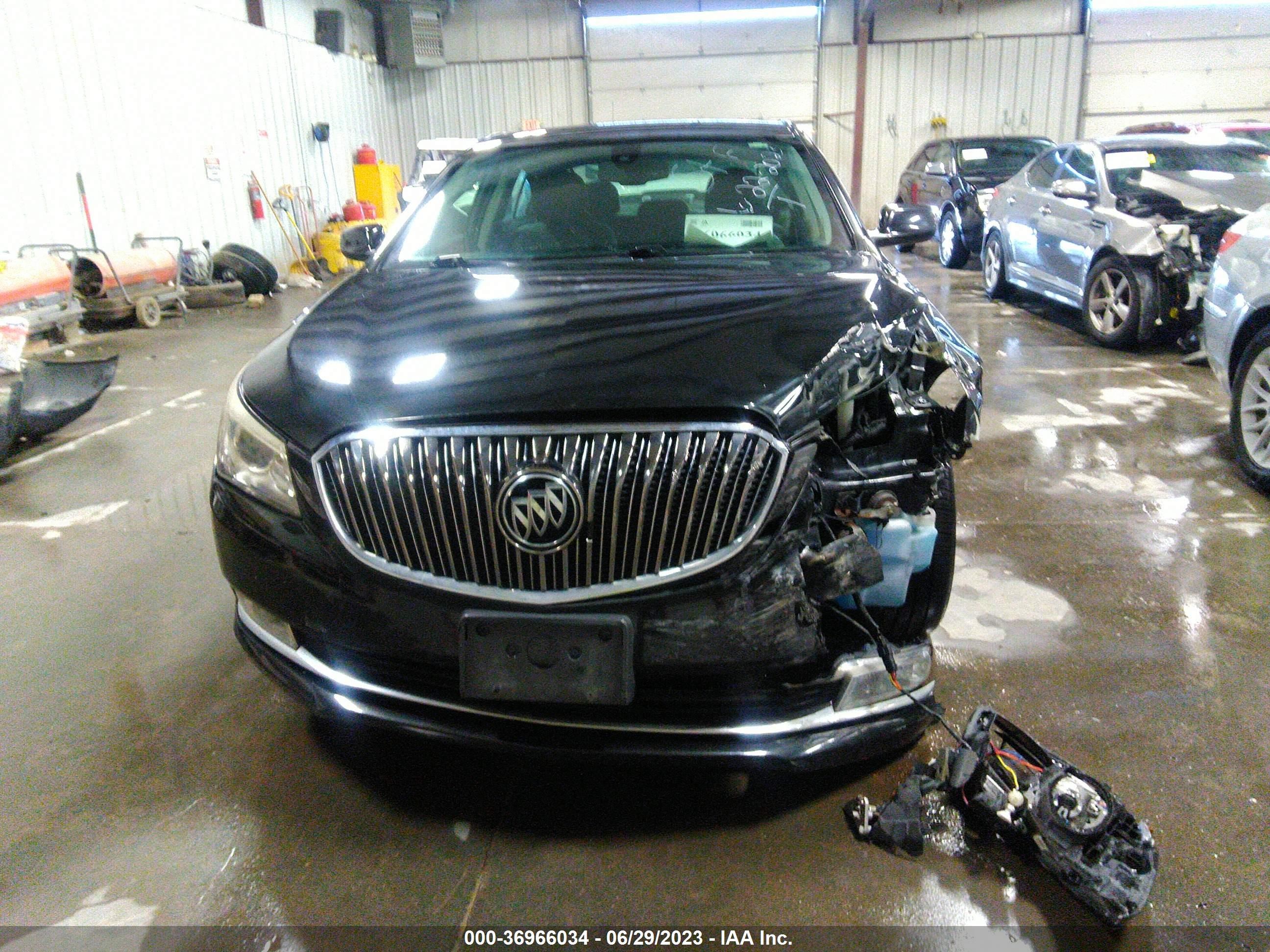 Photo 11 VIN: 1G4GA5GRXEF220484 - BUICK LACROSSE 