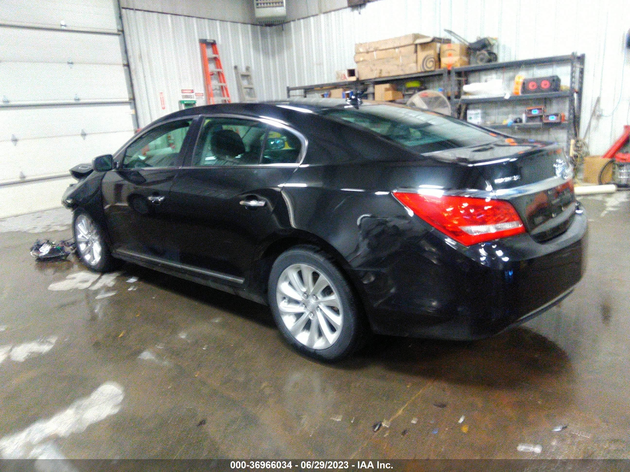 Photo 2 VIN: 1G4GA5GRXEF220484 - BUICK LACROSSE 