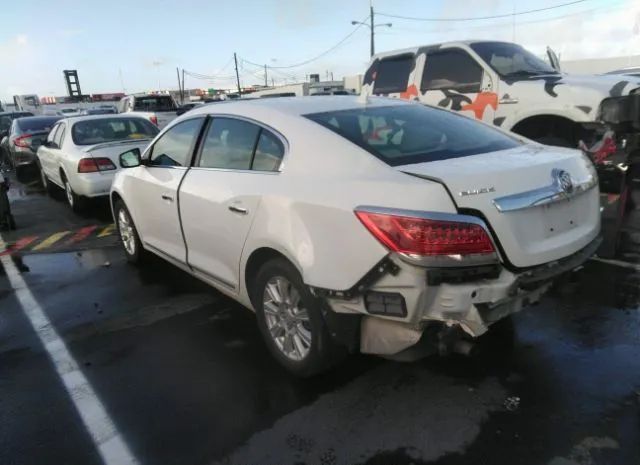 Photo 2 VIN: 1G4GB5E37CF201769 - BUICK LACROSSE 