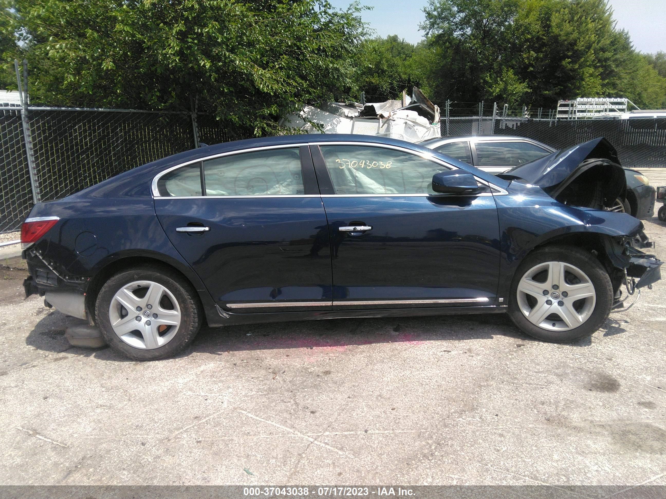 Photo 13 VIN: 1G4GB5EG0AF124338 - BUICK LACROSSE 