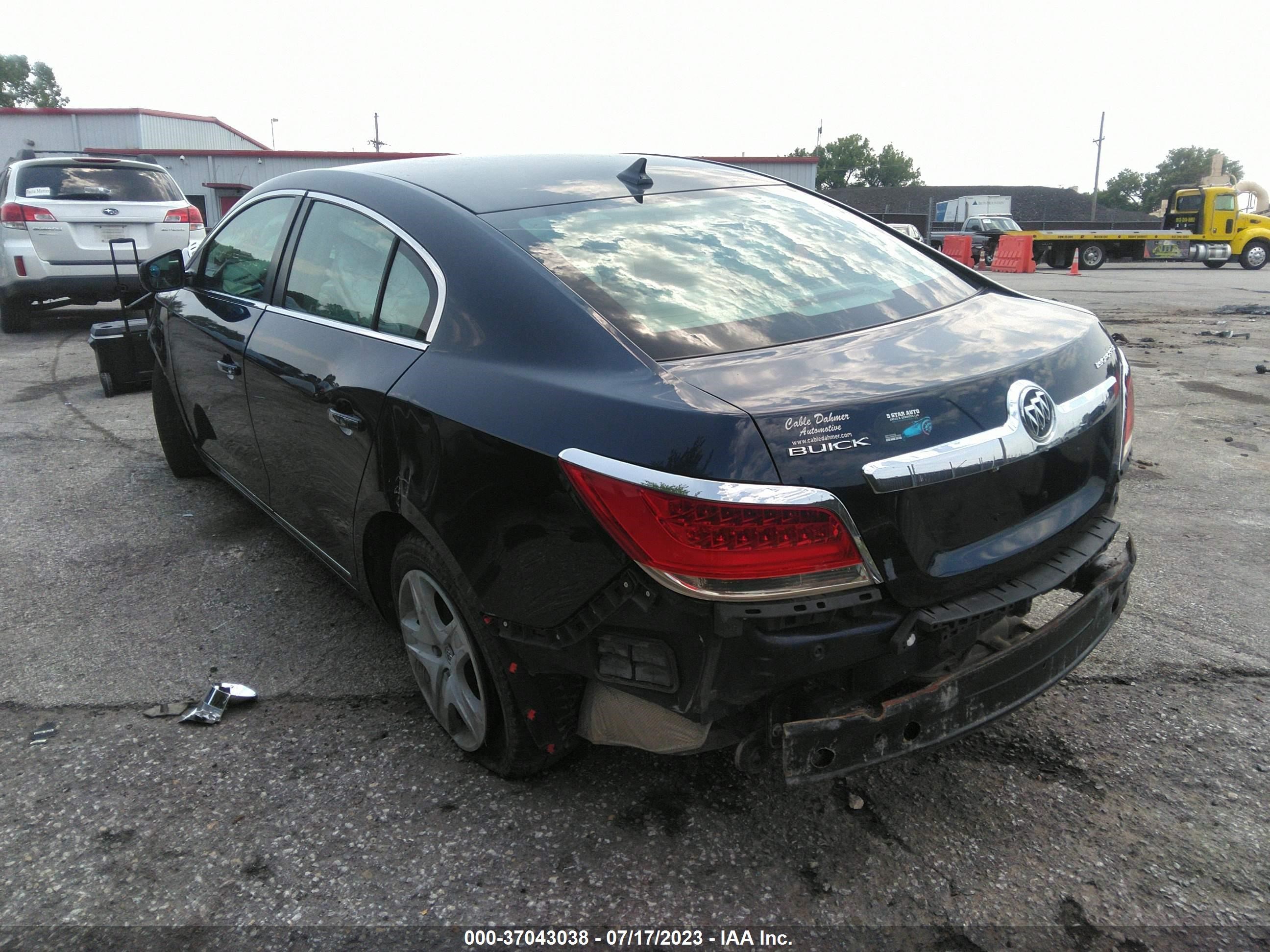 Photo 2 VIN: 1G4GB5EG0AF124338 - BUICK LACROSSE 