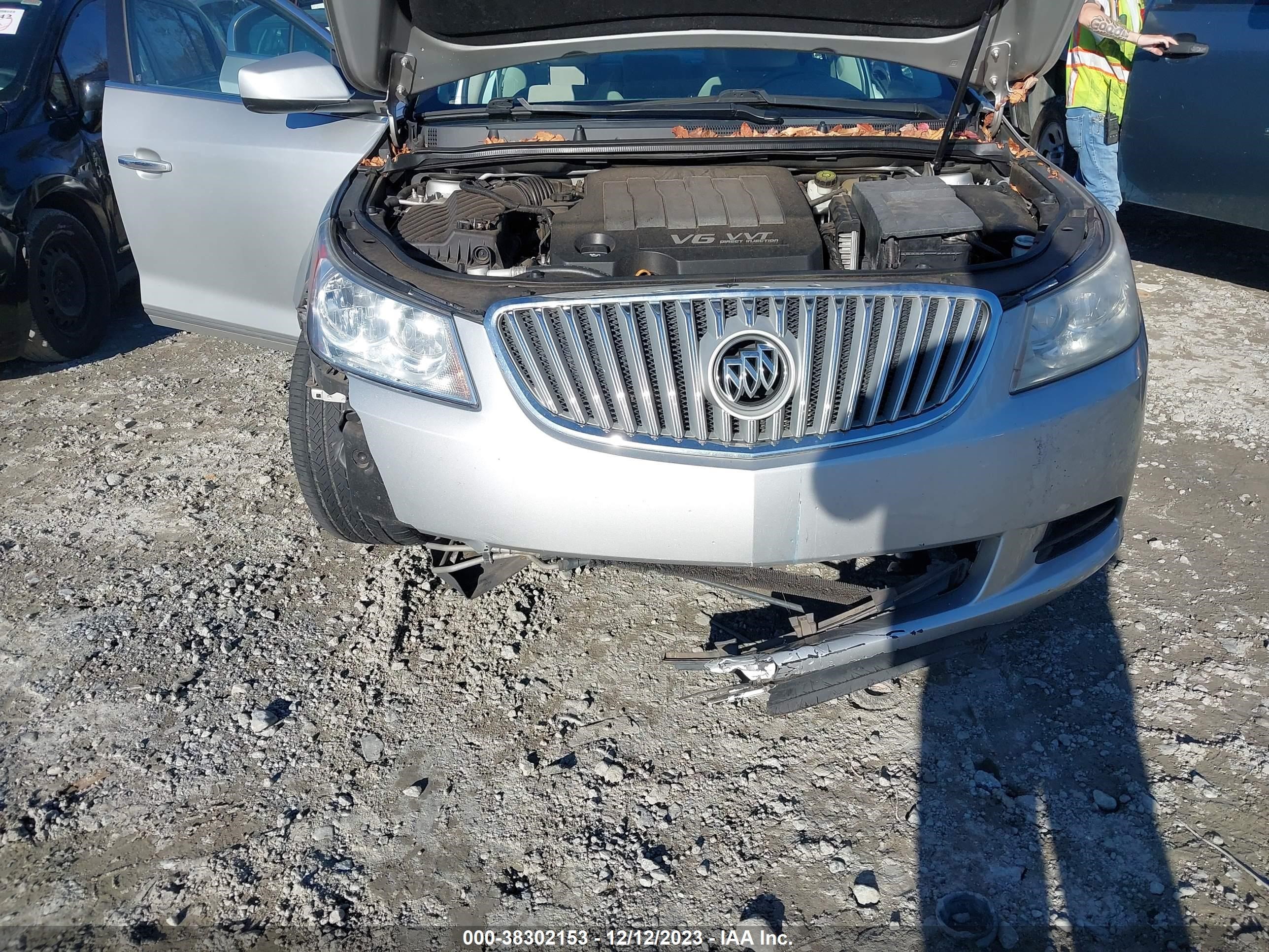 Photo 5 VIN: 1G4GB5EG1AF142217 - BUICK LACROSSE 