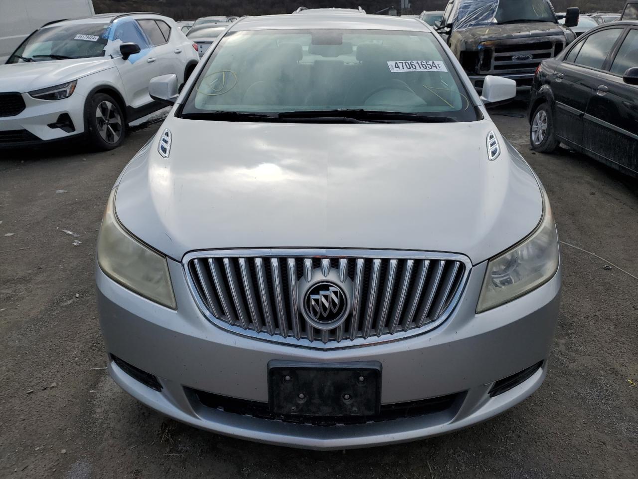 Photo 4 VIN: 1G4GB5EG4AF317821 - BUICK LACROSSE 