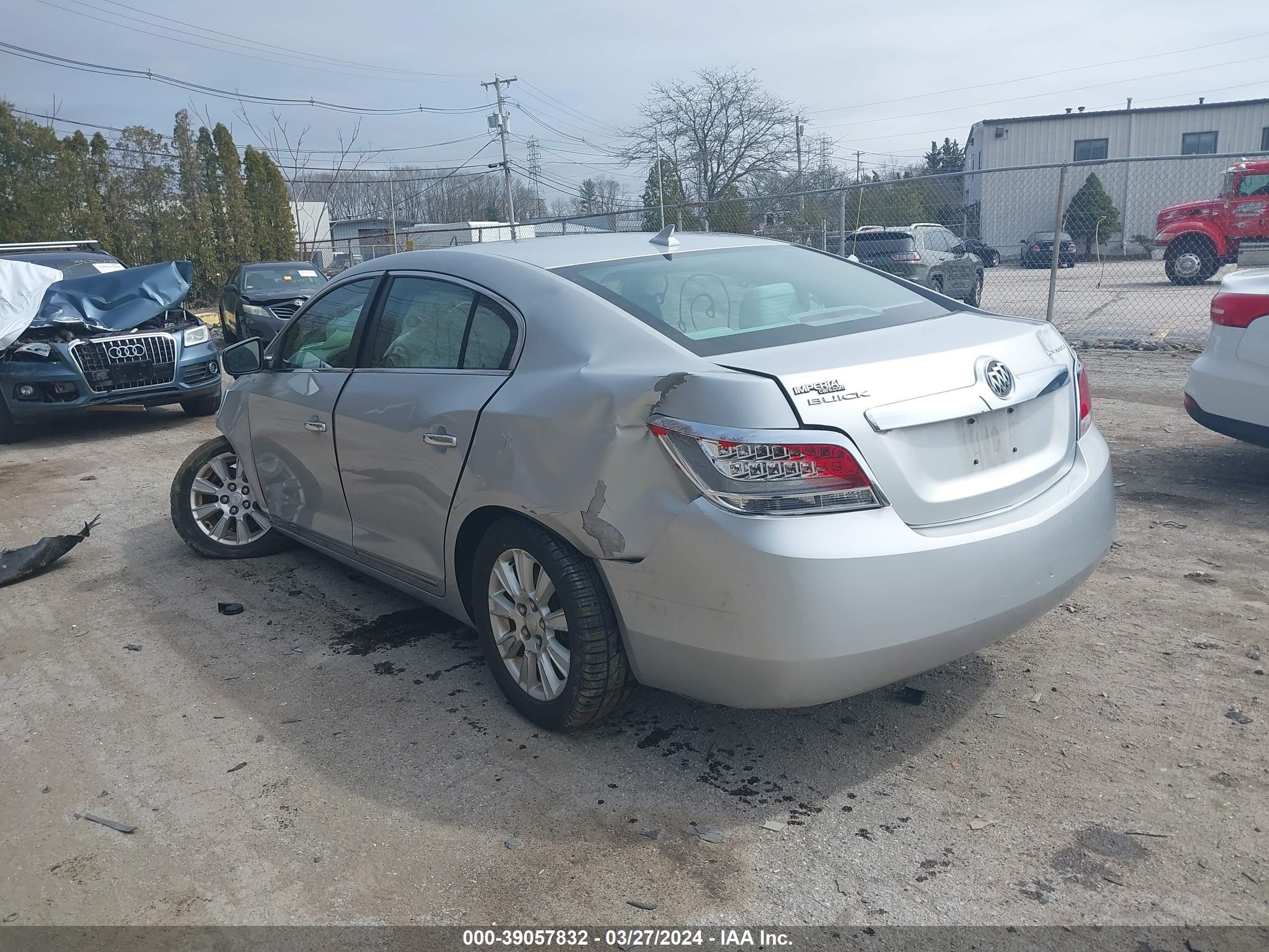 Photo 2 VIN: 1G4GB5EG9AF294486 - BUICK LACROSSE 