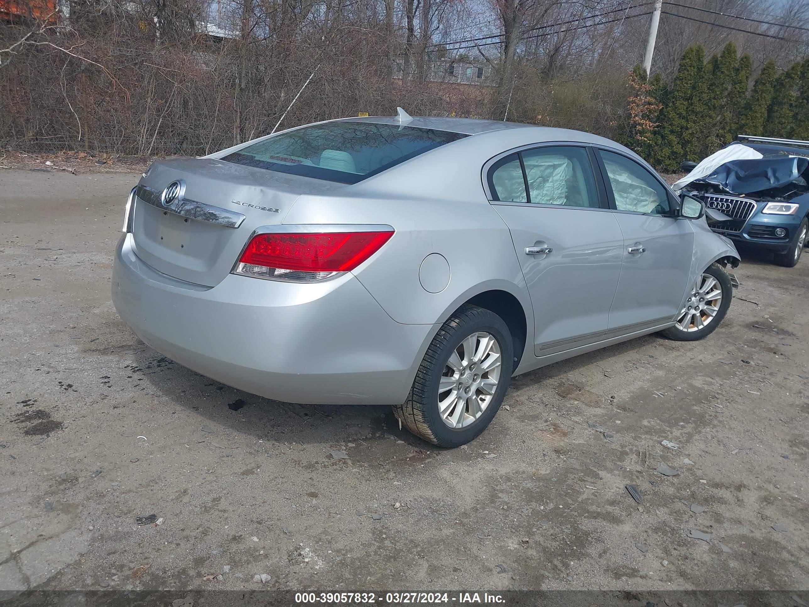 Photo 3 VIN: 1G4GB5EG9AF294486 - BUICK LACROSSE 