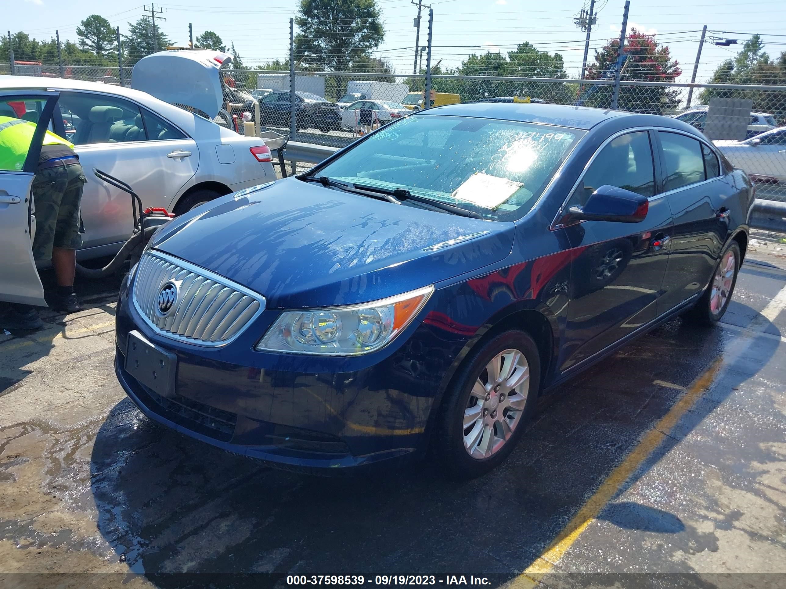 Photo 1 VIN: 1G4GB5ER5CF309005 - BUICK LACROSSE 