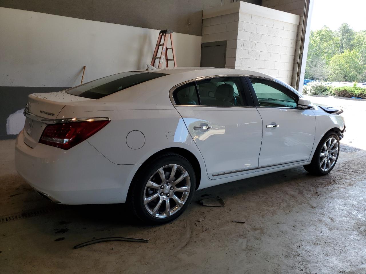 Photo 2 VIN: 1G4GB5G30EF176097 - BUICK LACROSSE 