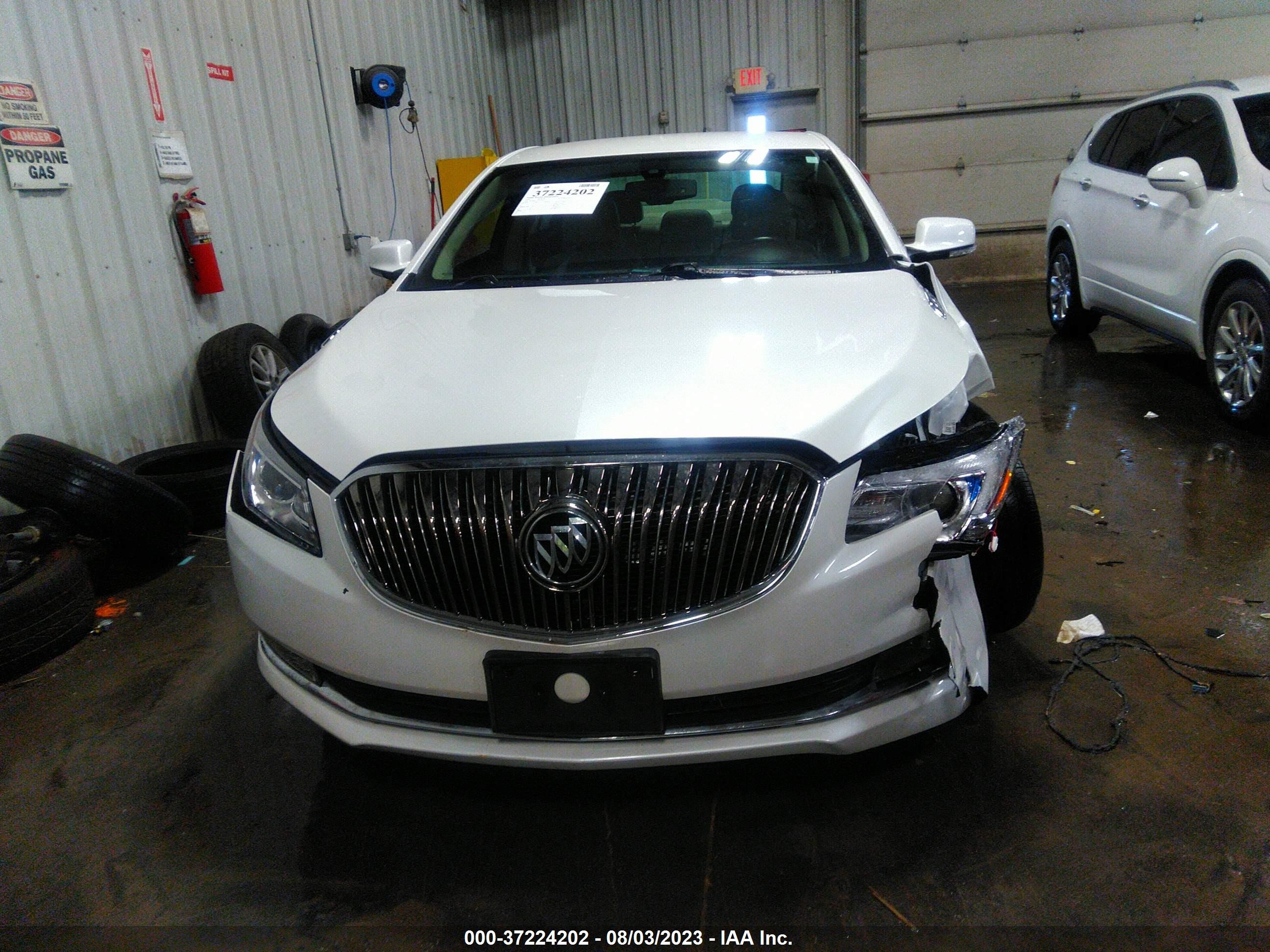 Photo 12 VIN: 1G4GB5G30GF169475 - BUICK LACROSSE 