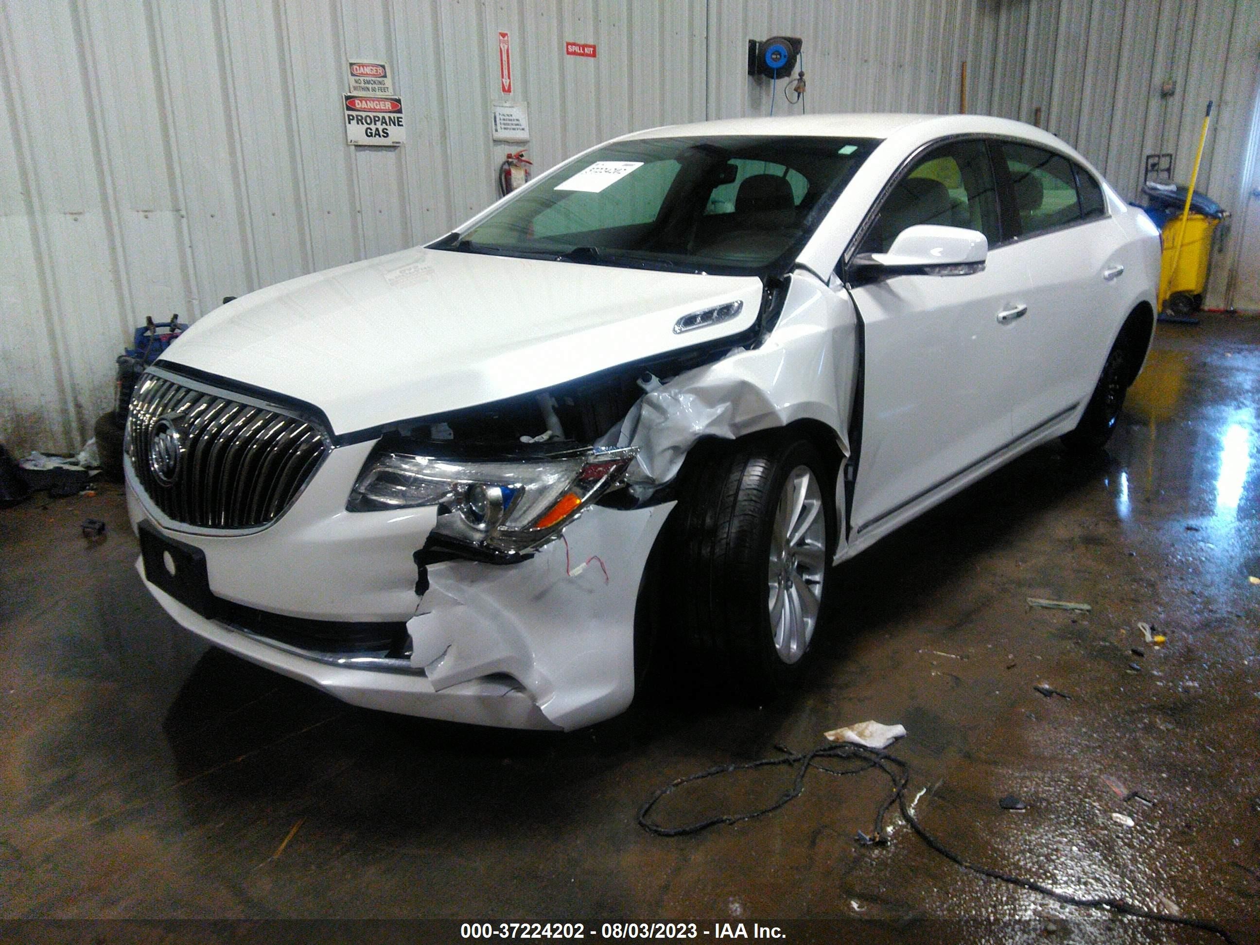 Photo 5 VIN: 1G4GB5G30GF169475 - BUICK LACROSSE 